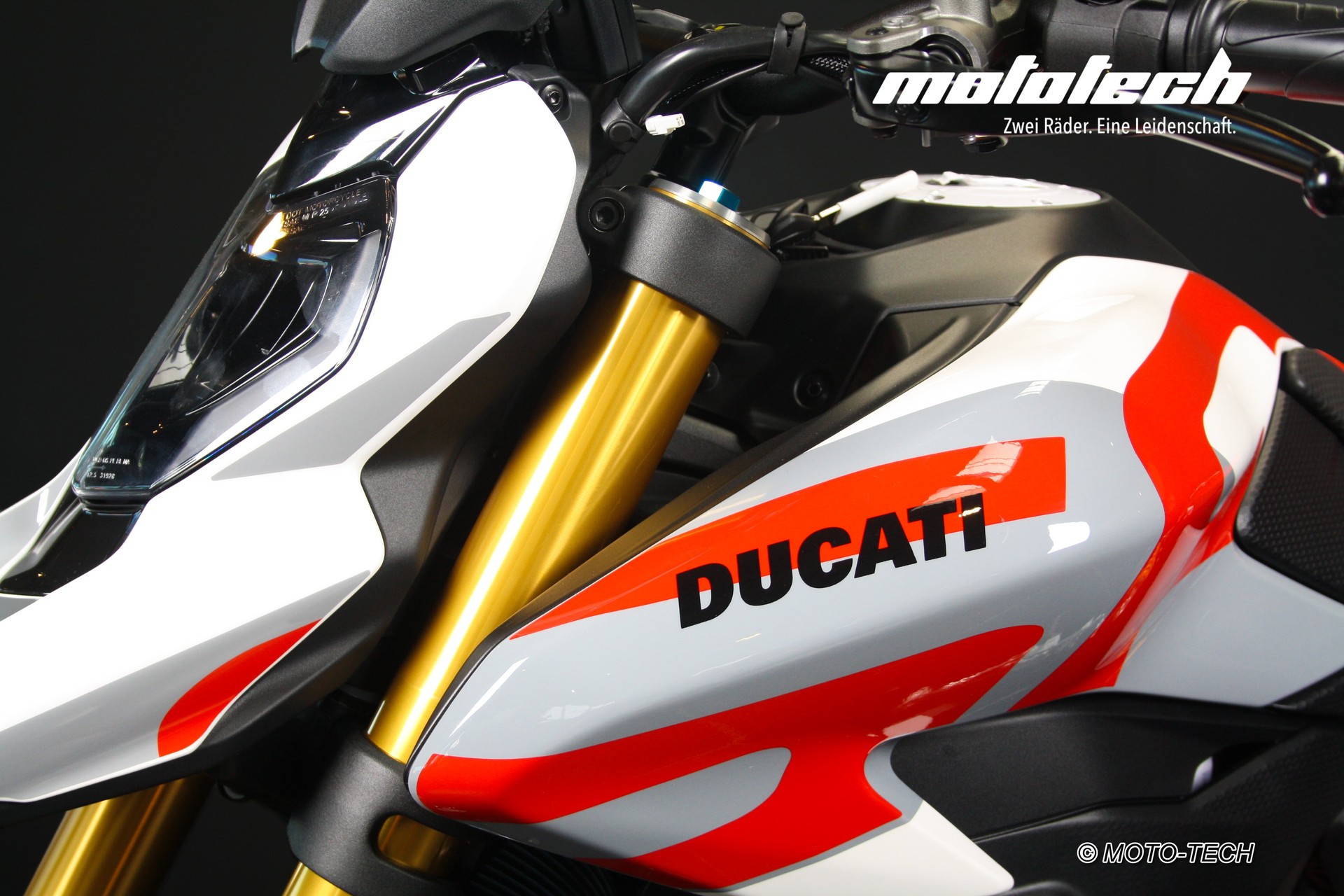DUCATI Hypermotard V2 SP-image-10