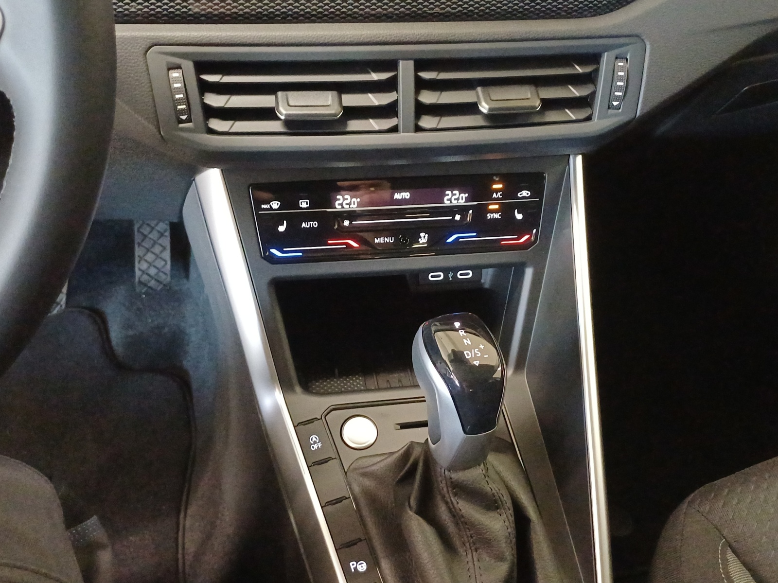 VW Polo 1.0 TSI Life DSG-image-10