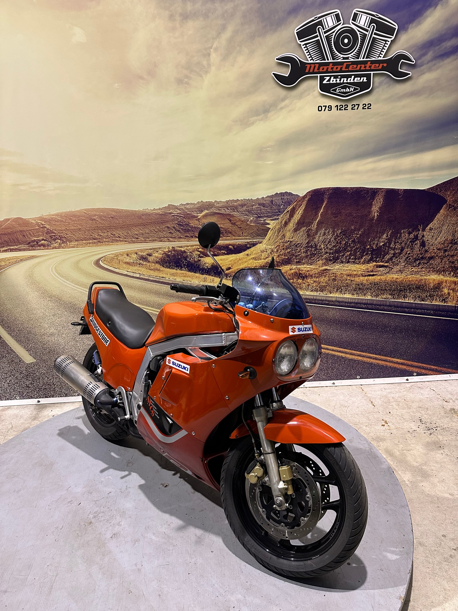 SUZUKI GSX-R 1100 G/H-showroom-element-1
