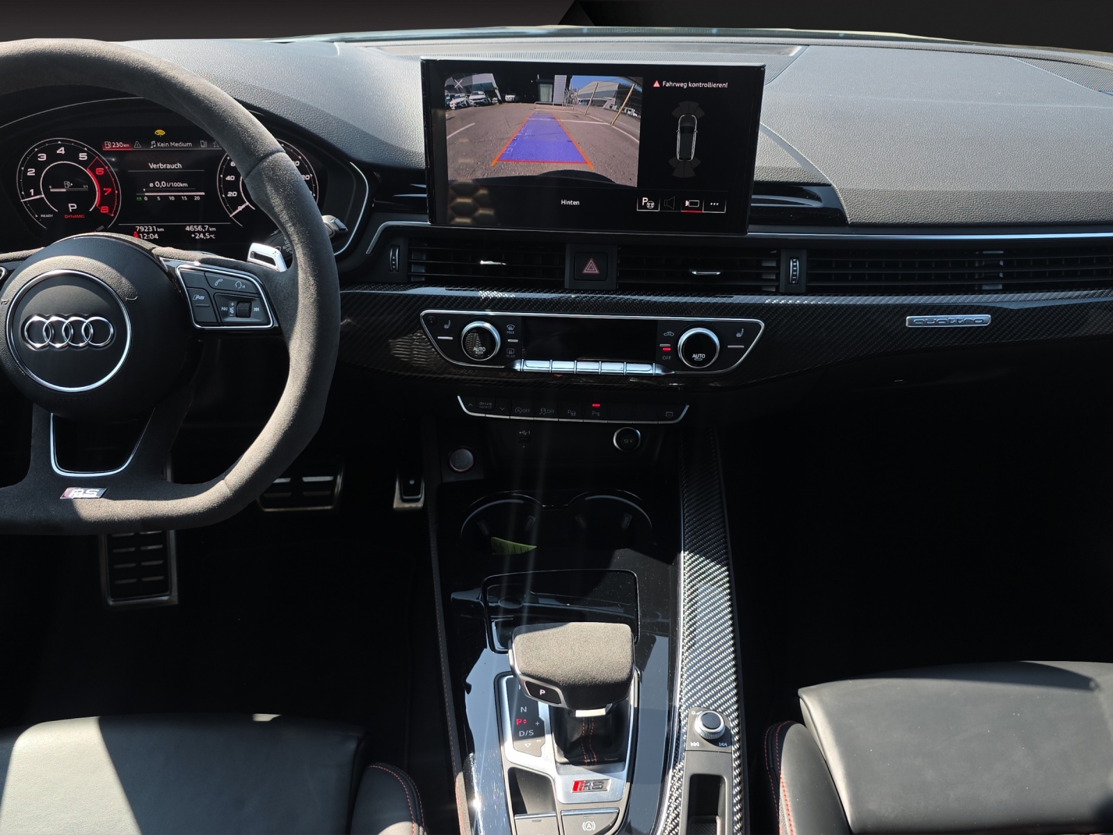 AUDI RS4 Avant quattro tiptronic-image-11