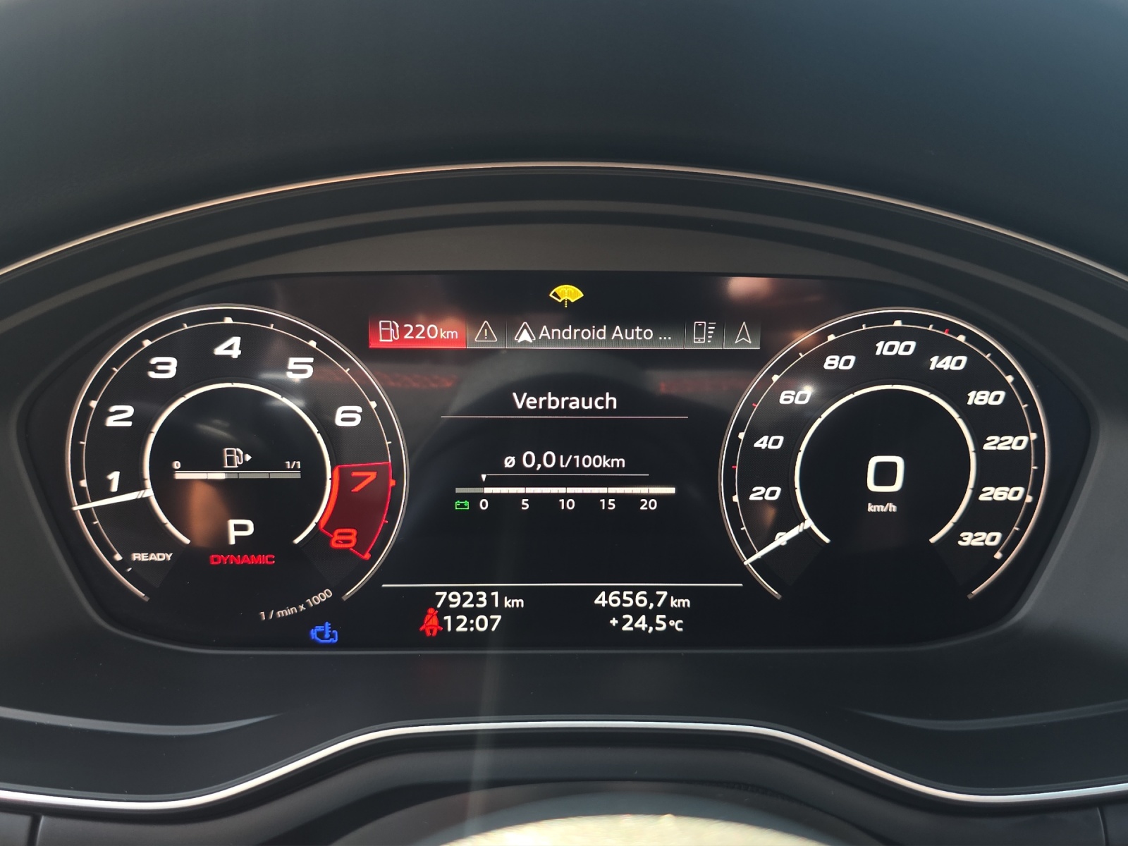 AUDI RS4 Avant quattro tiptronic-image-7