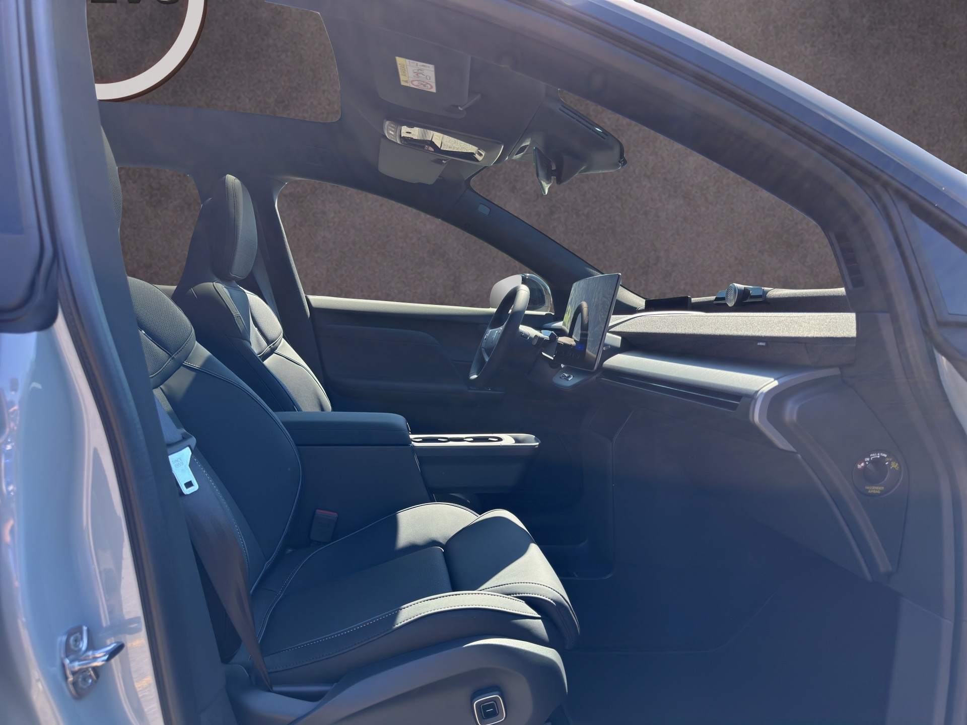 VOLVO EX60 Twin Ultra AWD-image-14