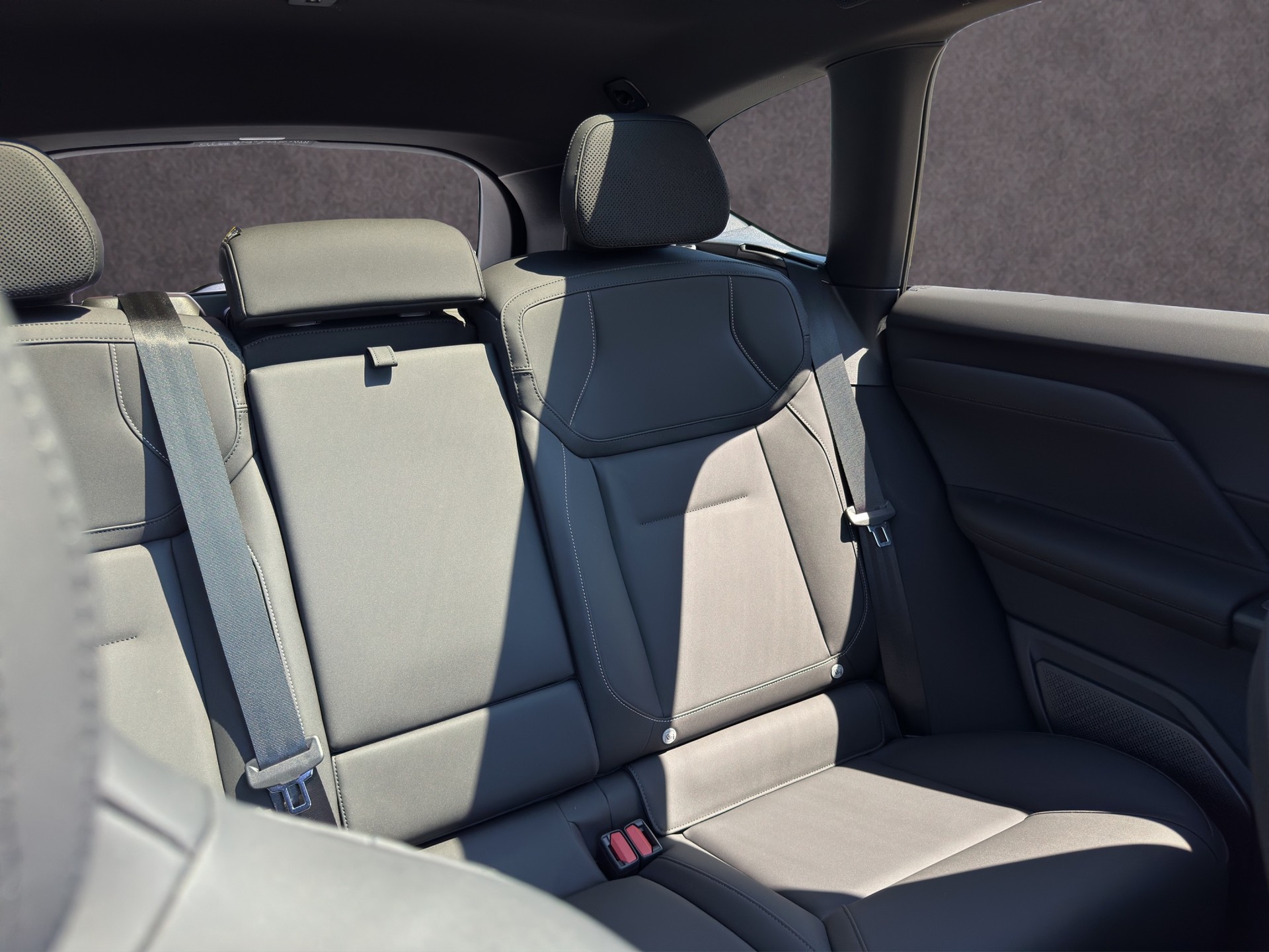 VOLVO EX60 Twin Ultra AWD-image-17