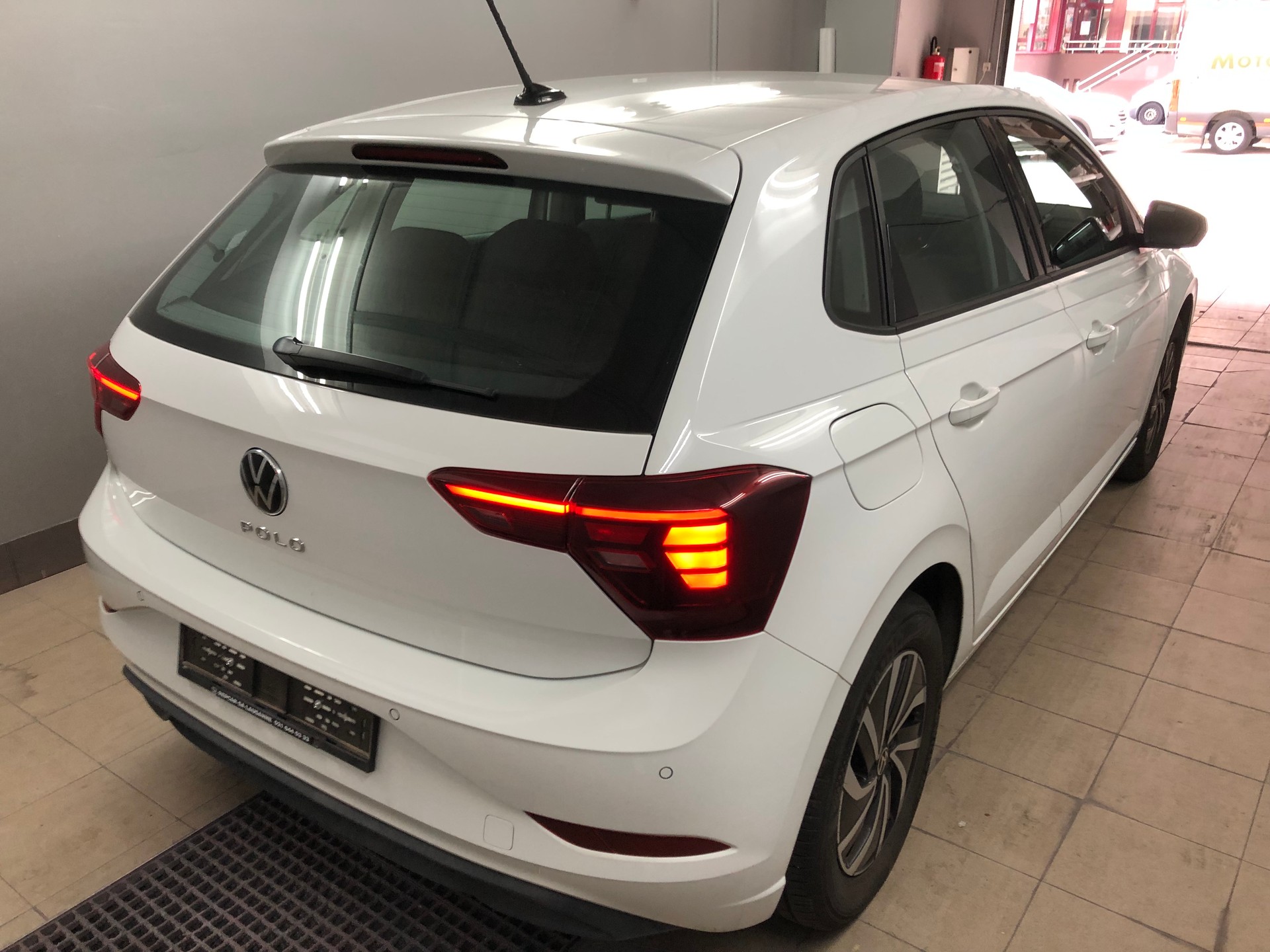 VW Polo 1.0 TSI Life-image-4