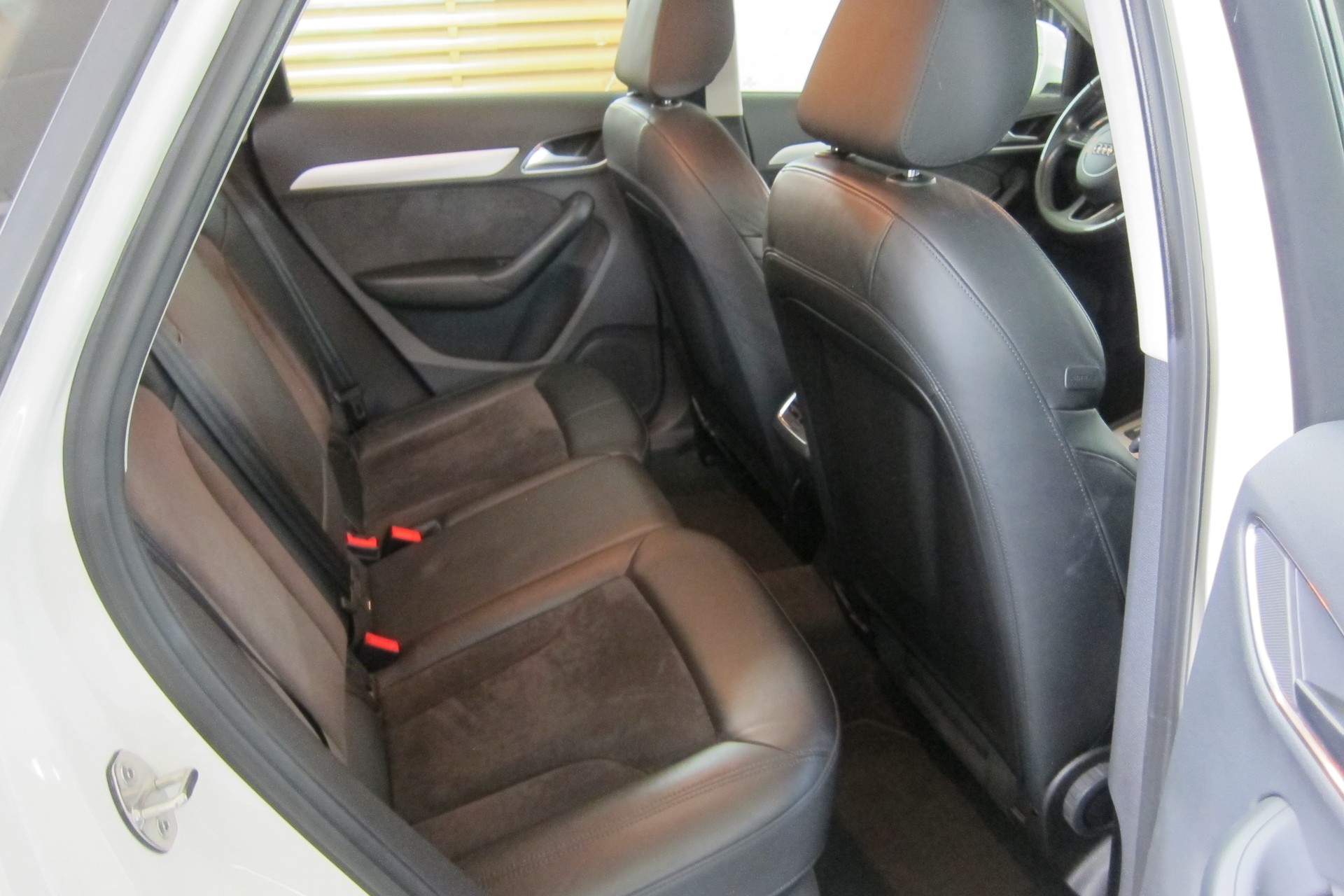 AUDI Q3 1.4 TFSI S-tronic-image-6