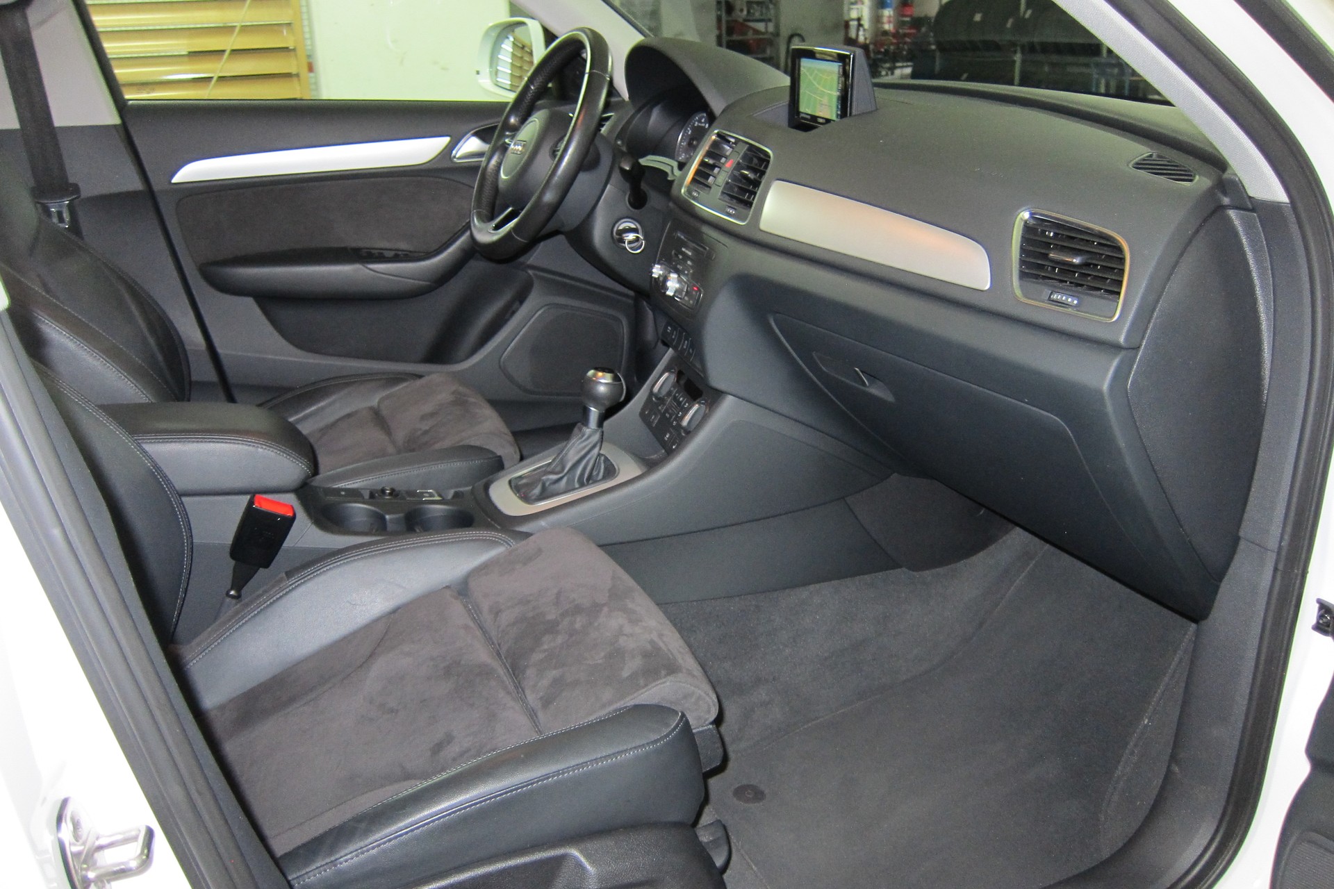 AUDI Q3 1.4 TFSI S-tronic-image-8