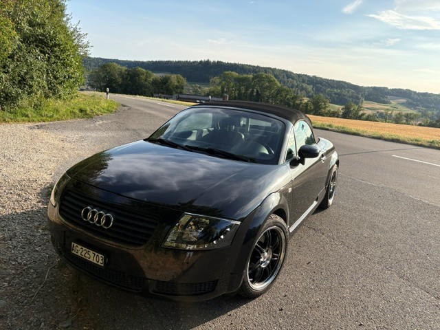 AUDI 180 / 132 kW-image-0