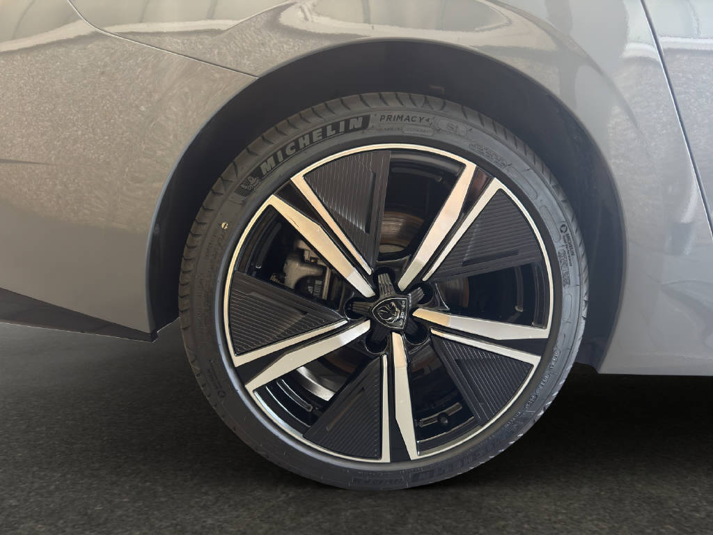 PEUGEOT 308 SW 1.6 PHEV 180 GT-image-15