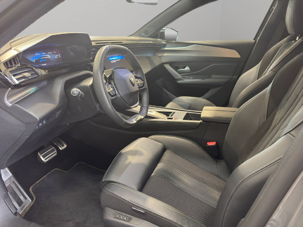 PEUGEOT 308 SW 1.6 PHEV 180 GT-image-8