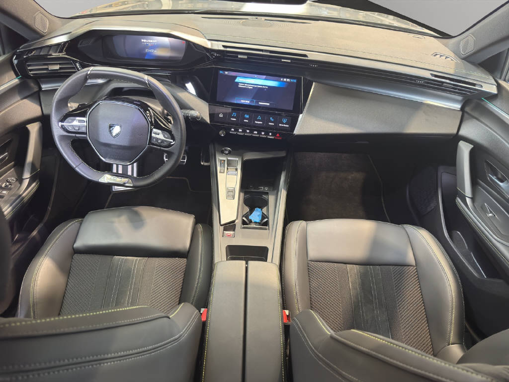 PEUGEOT 308 SW 1.6 PHEV 180 GT-image-9