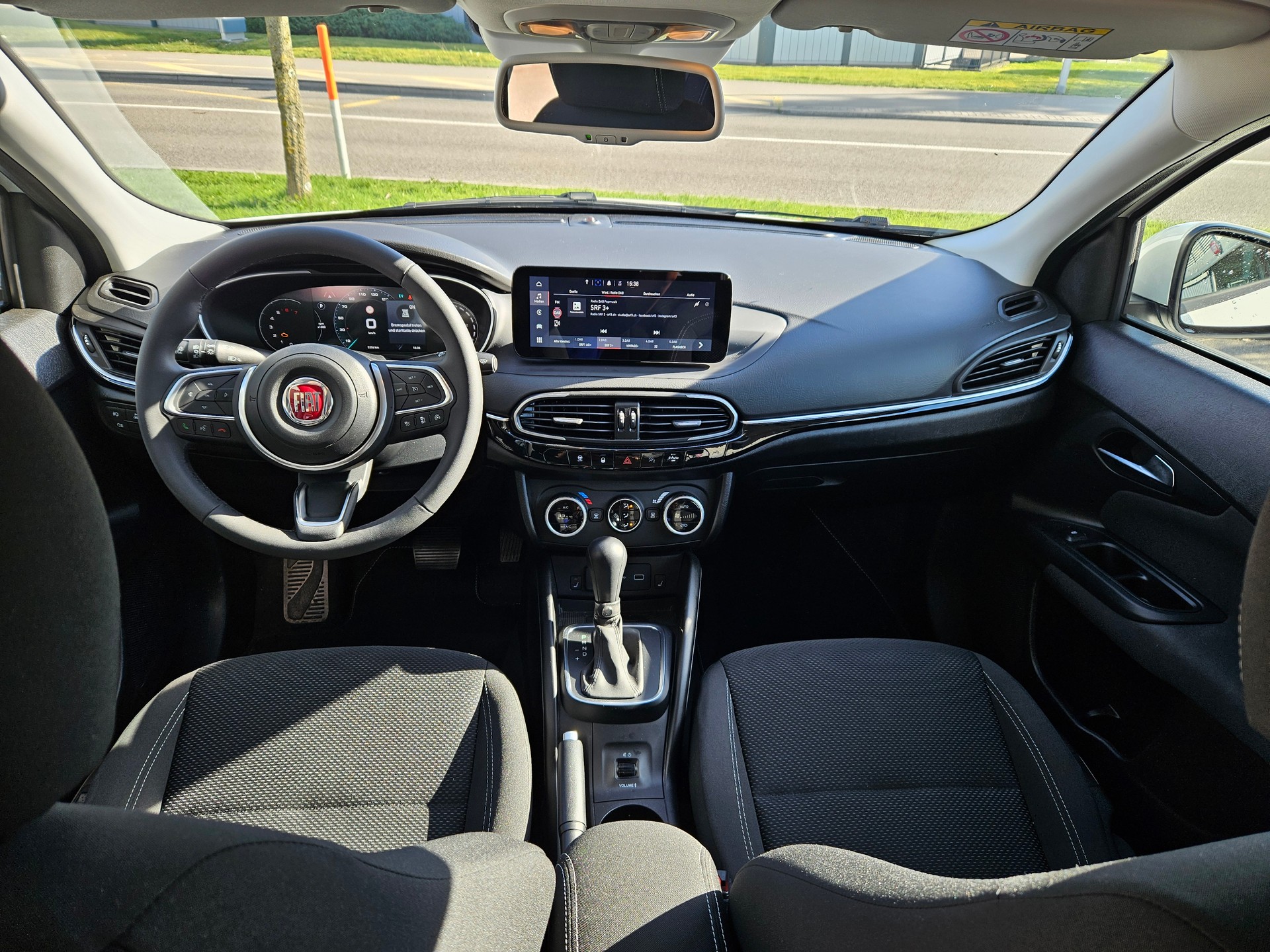 FIAT Tipo 1.5 Hybrid Station Wagon City Life-image-6