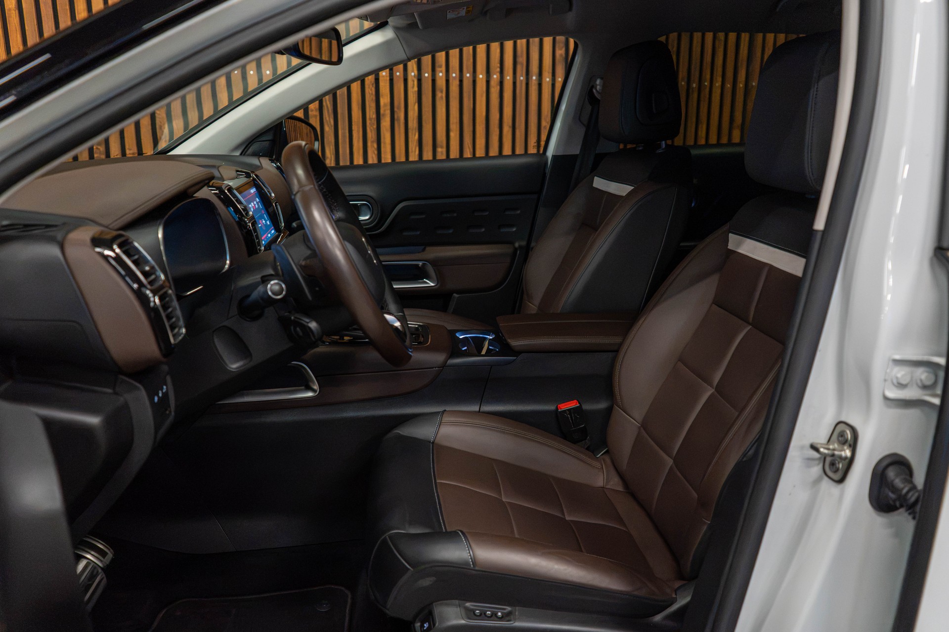 CITROEN C5 Aircross 1.6 PureTech Shine-image-7