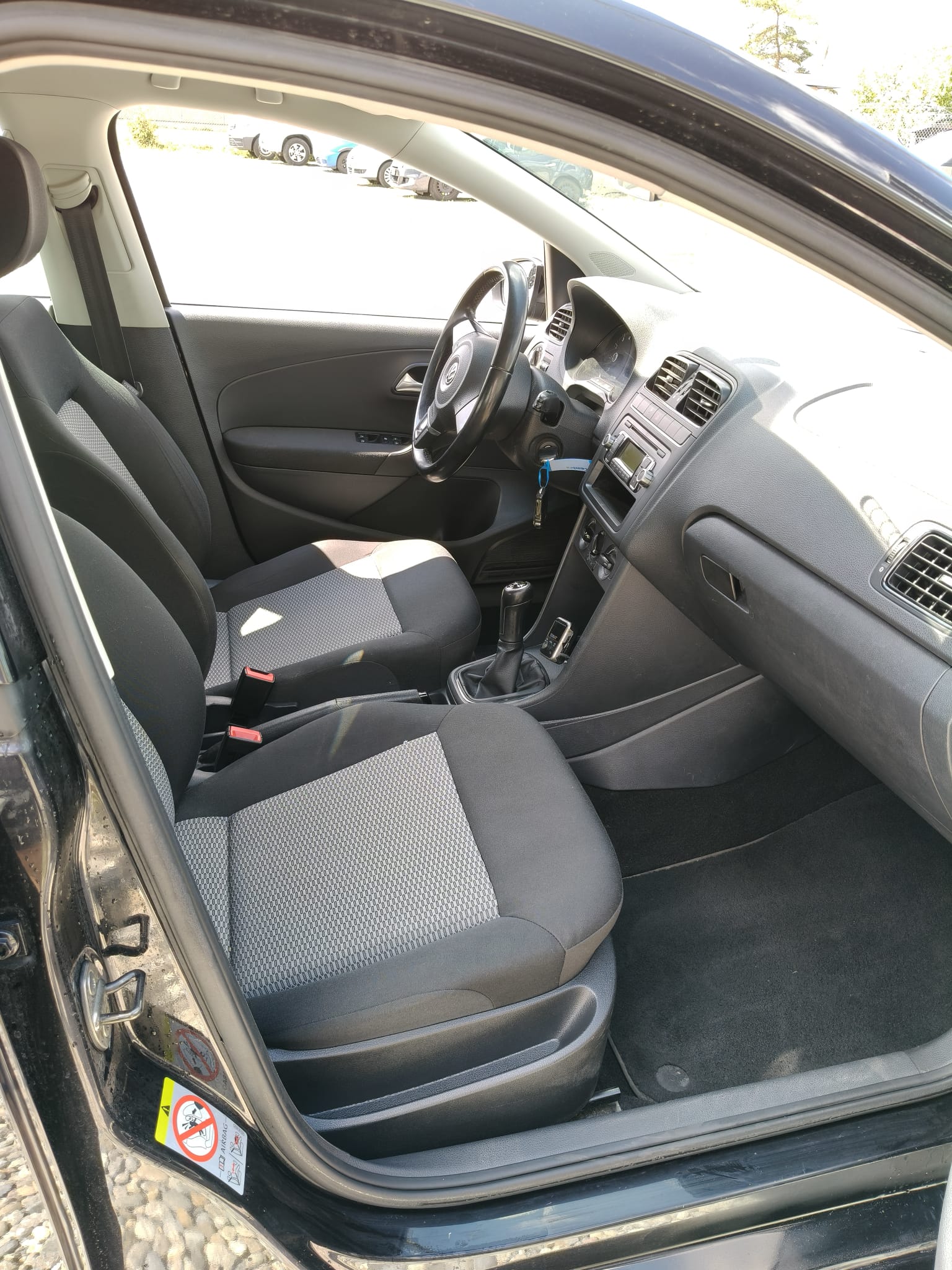 VW Polo 1.4 16V Trendline-image-8