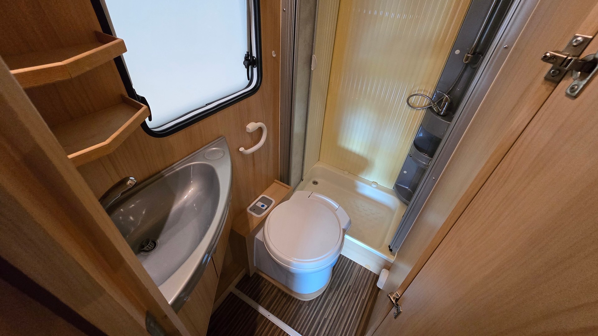 SUNLIGHT T 64 / Hymer-Gruppe, Fiat Ducato 2.3MJT 150PS-image-11