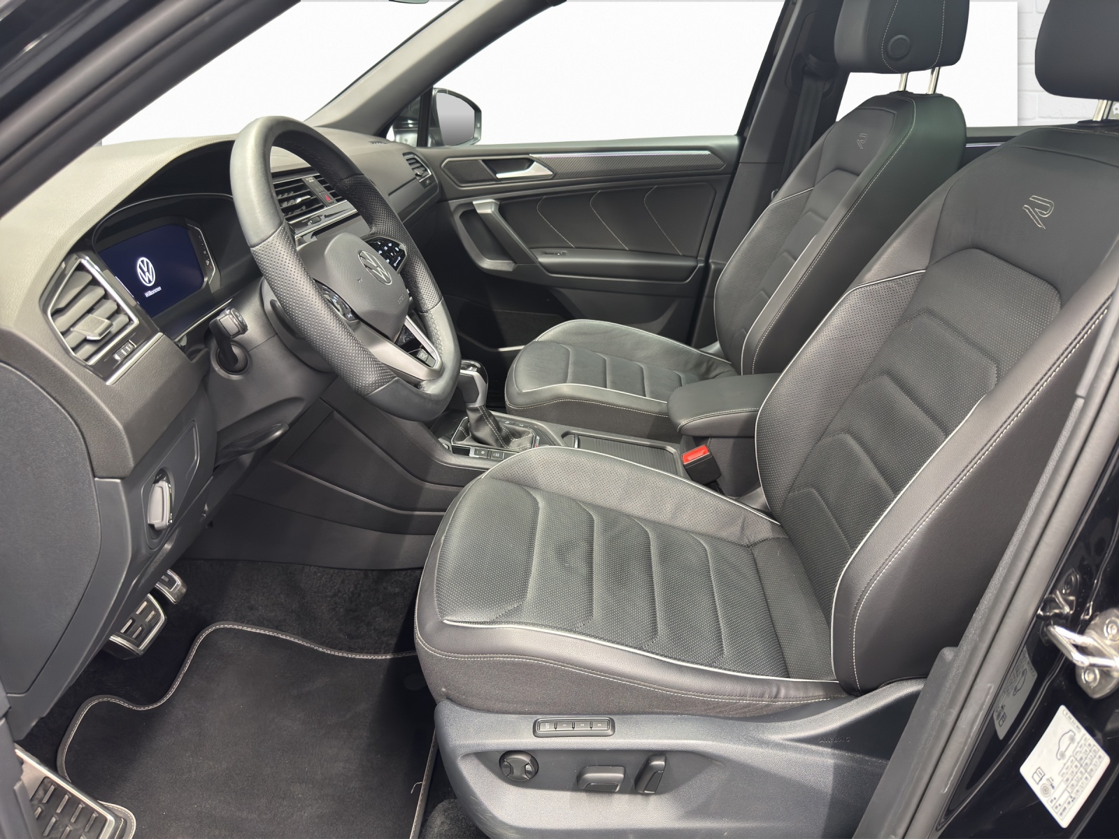 VW Tiguan Allspace 2.0 TSI R-Line DSG-image-6
