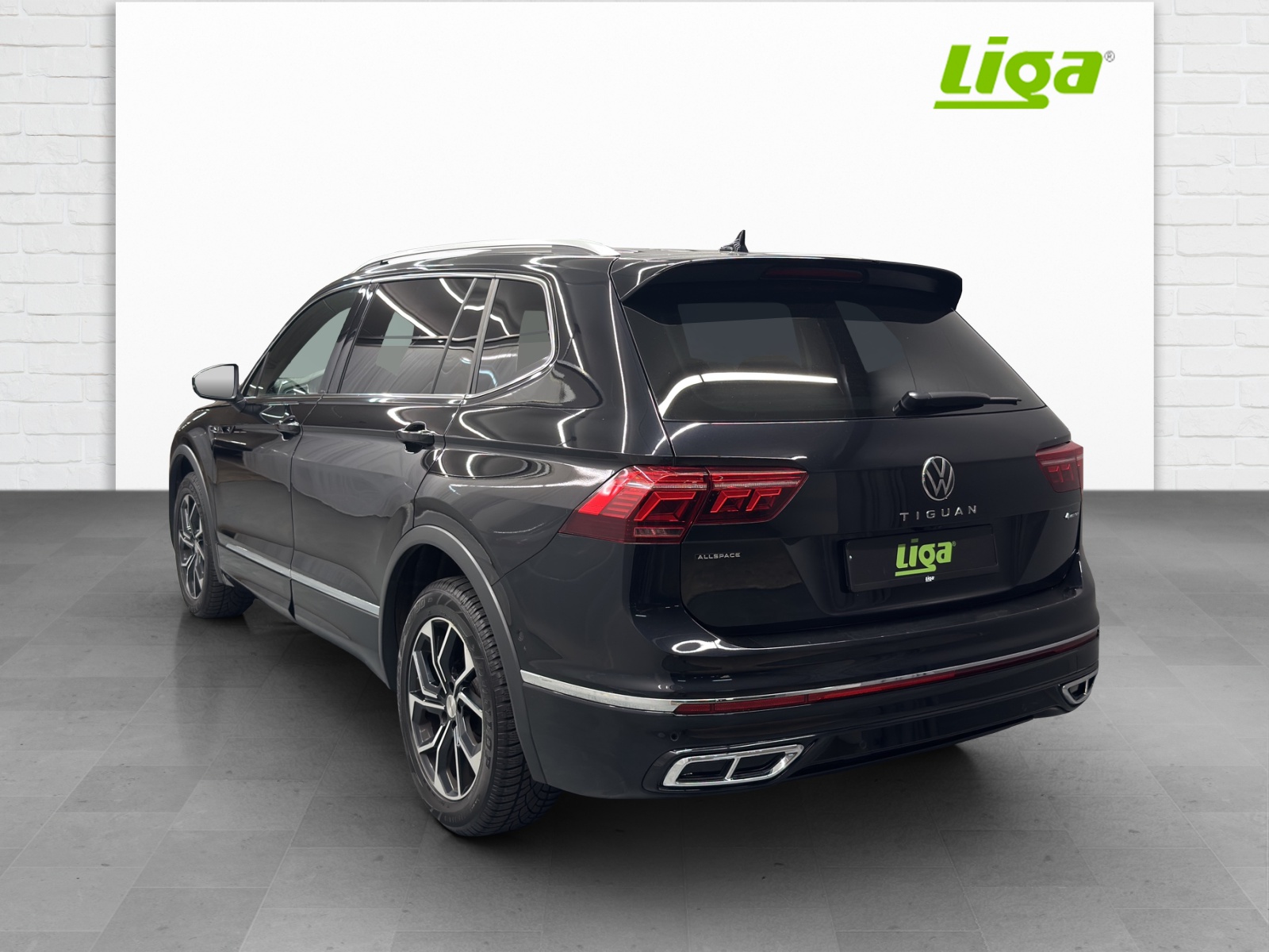 VW Tiguan Allspace 2.0 TSI R-Line DSG-image-3