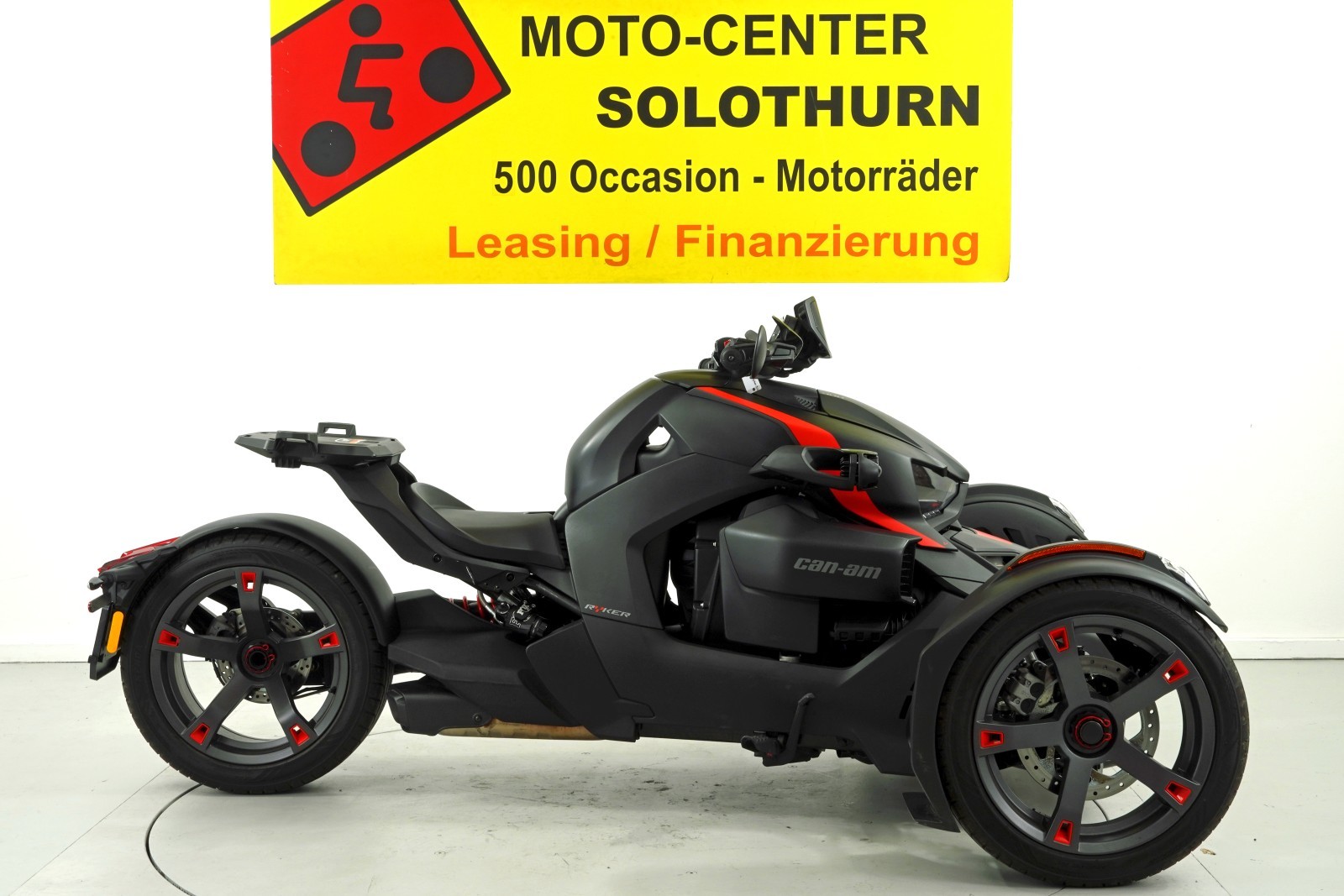CAN-AM Ryker 900