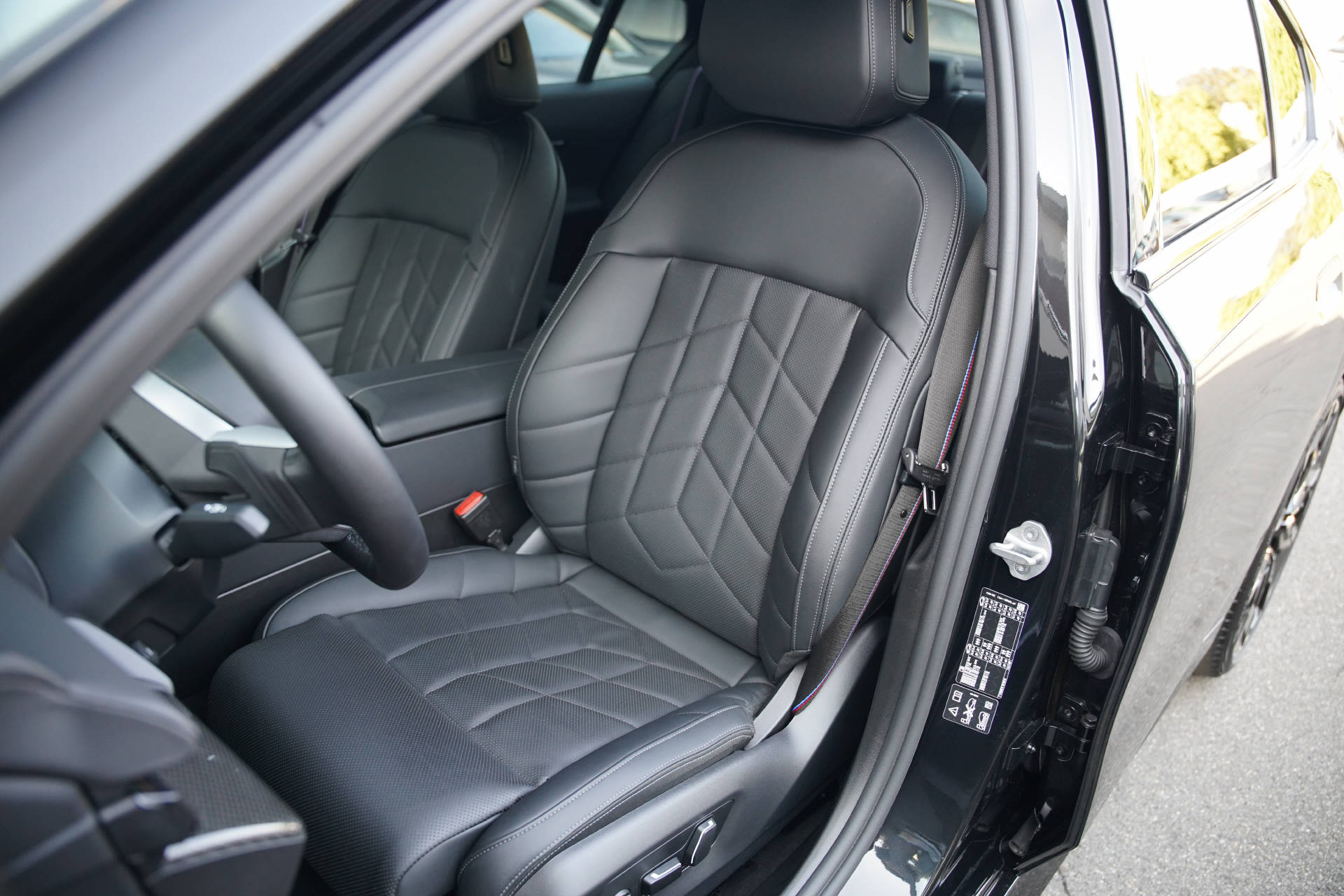 BMW 540d xDrive 48V M Sport Pro Steptronic-image-9