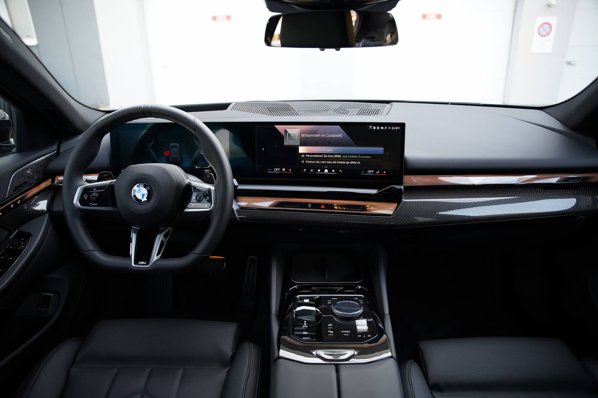 BMW 540d xDrive 48V M Sport Pro Steptronic-image-11