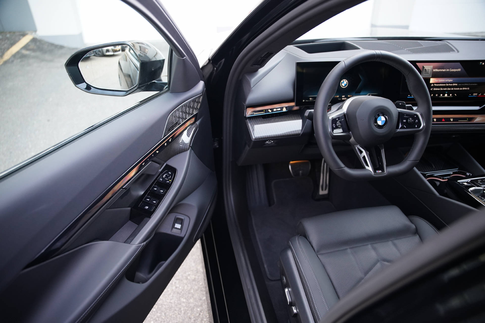 BMW 540d xDrive 48V M Sport Pro Steptronic-image-8