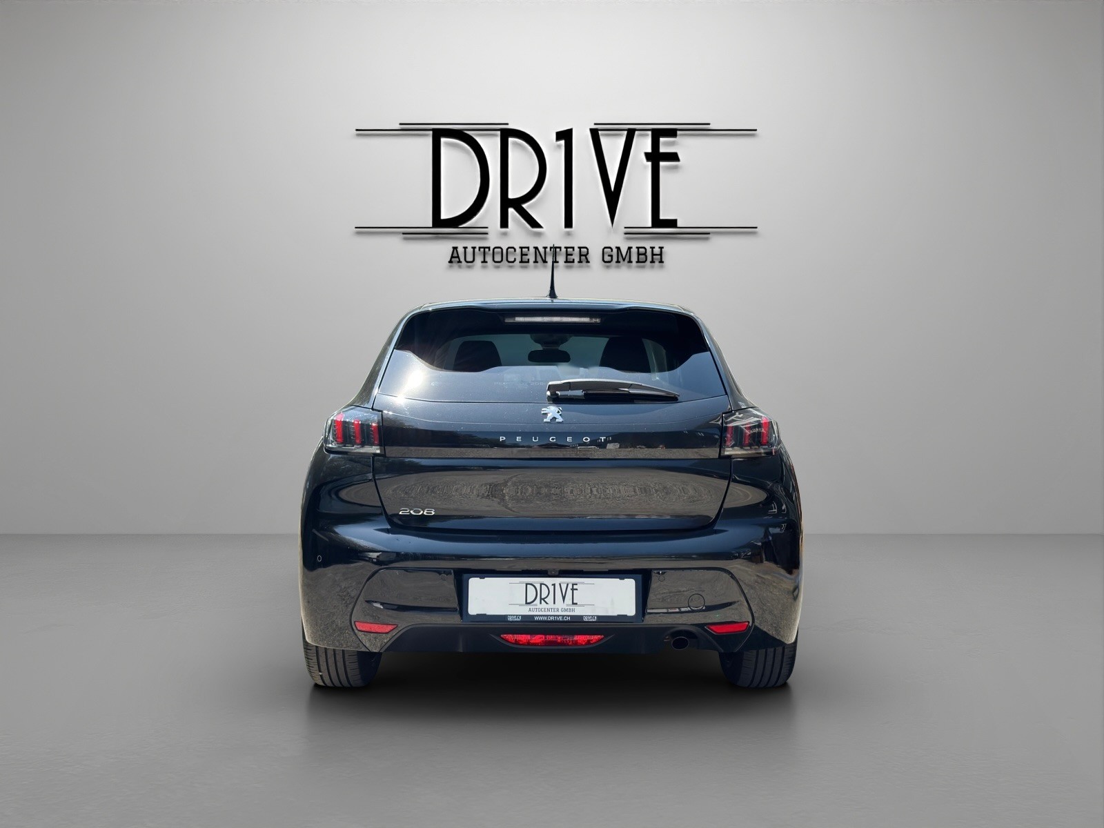 PEUGEOT 208 1.2 PureTech Allure EAT8-image-5