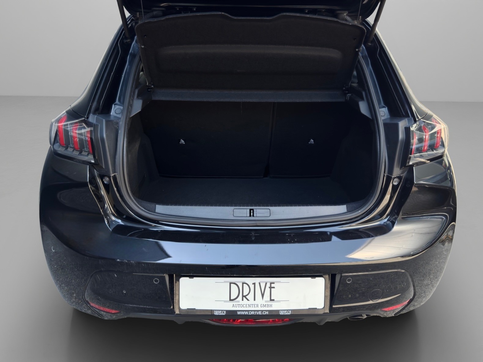PEUGEOT 208 1.2 PureTech Allure EAT8-image-11