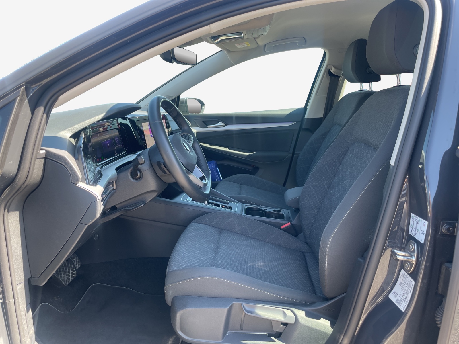 VW Golf 2.0 TDI Life DSG 4Motion-image-7