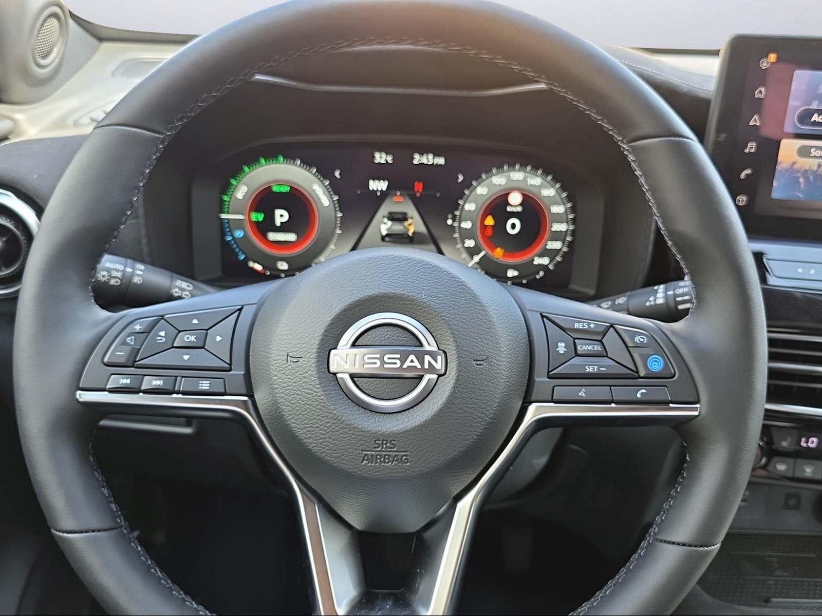 NISSAN Juke 1.6 Hybrid N-Design-image-11