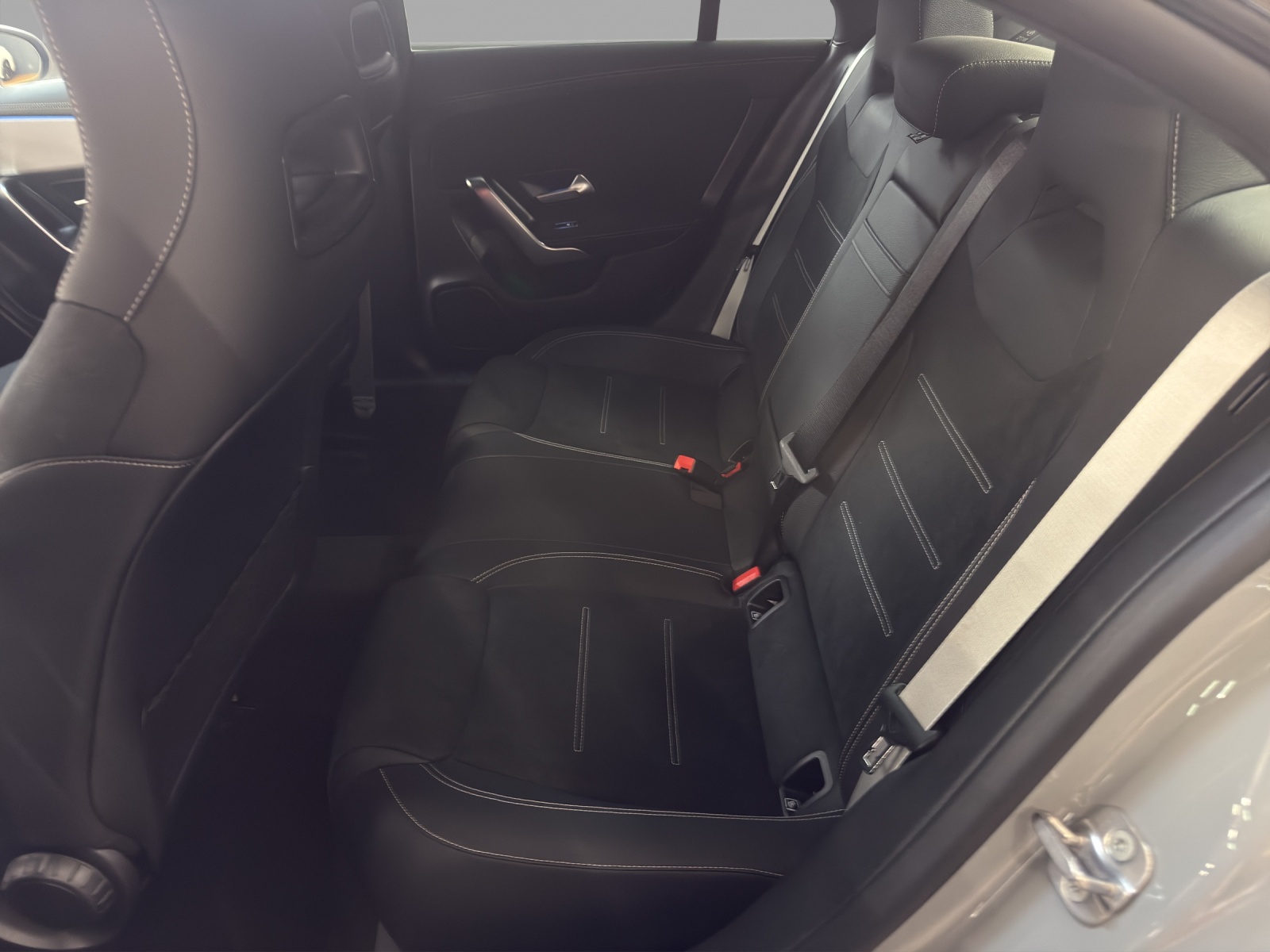 MERCEDES-BENZ CLA 200 - AMG / Rückfahrkamera / Ambiente-Licht / Volldigitales Display-image-13