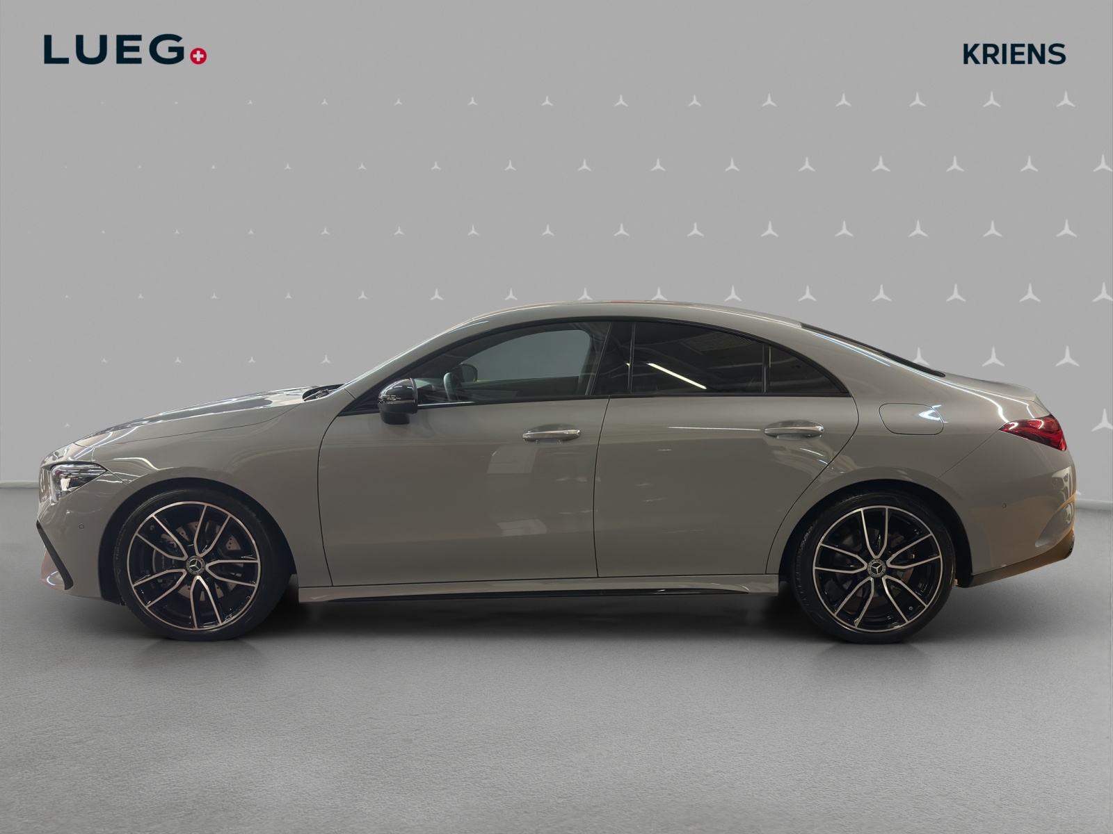 MERCEDES-BENZ CLA 200 - AMG / Rückfahrkamera / Ambiente-Licht / Volldigitales Display-image-1