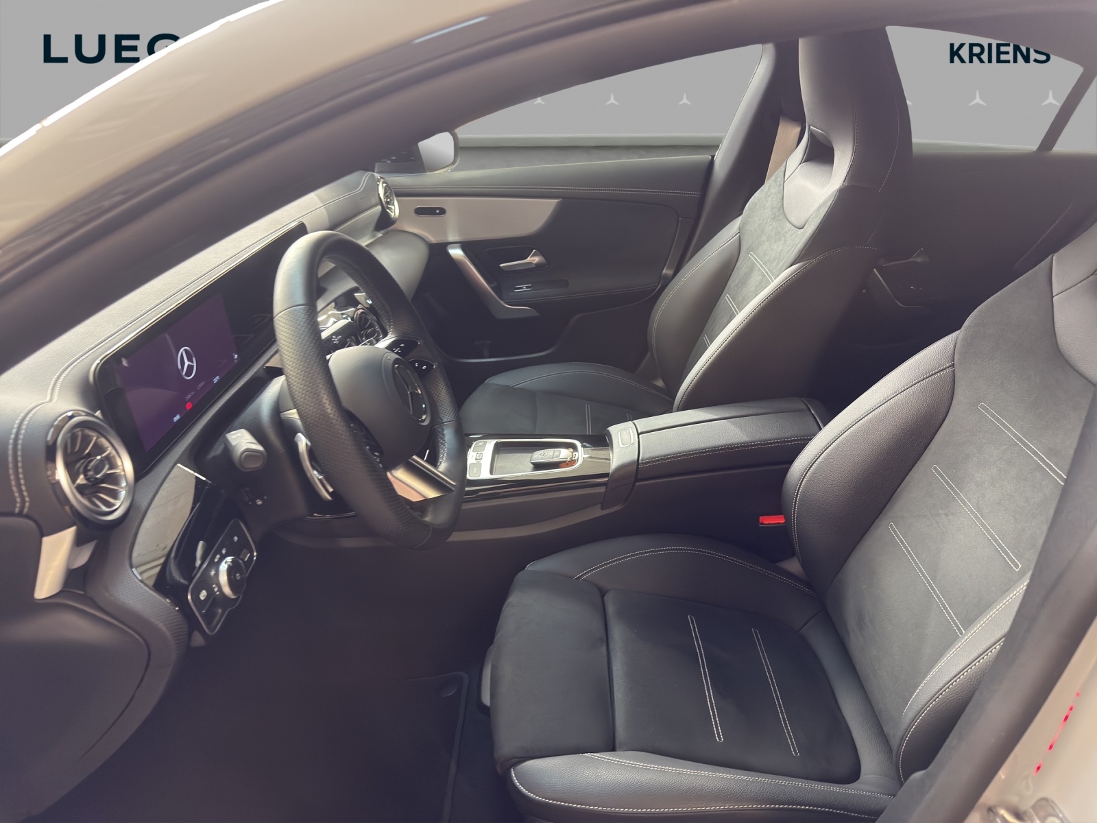 MERCEDES-BENZ CLA 200 - AMG / Rückfahrkamera / Ambiente-Licht / Volldigitales Display-image-7