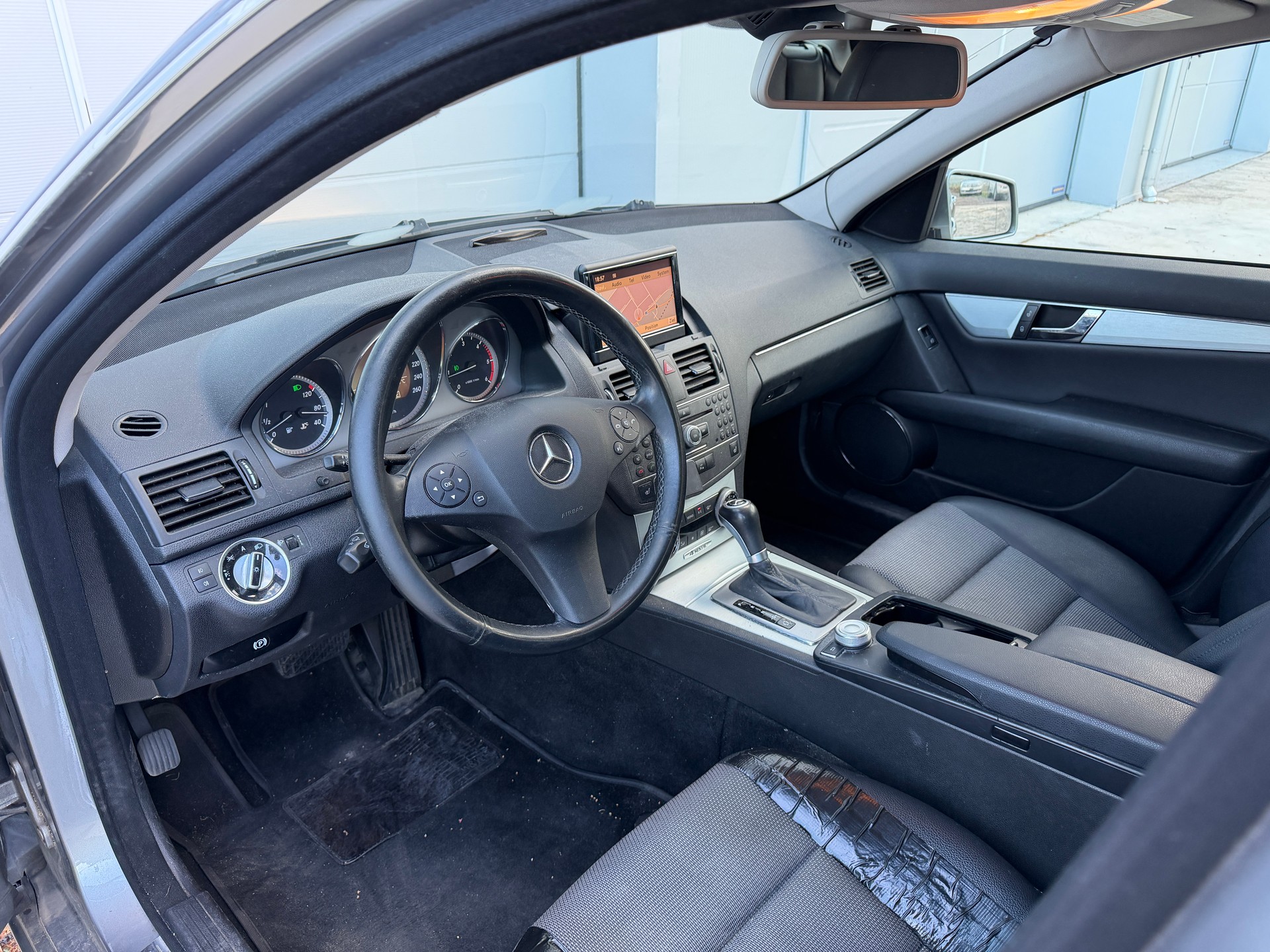 MERCEDES-BENZ C 250 CDI BlueEff. Elégance 4Matic 7G-Tronic-image-8