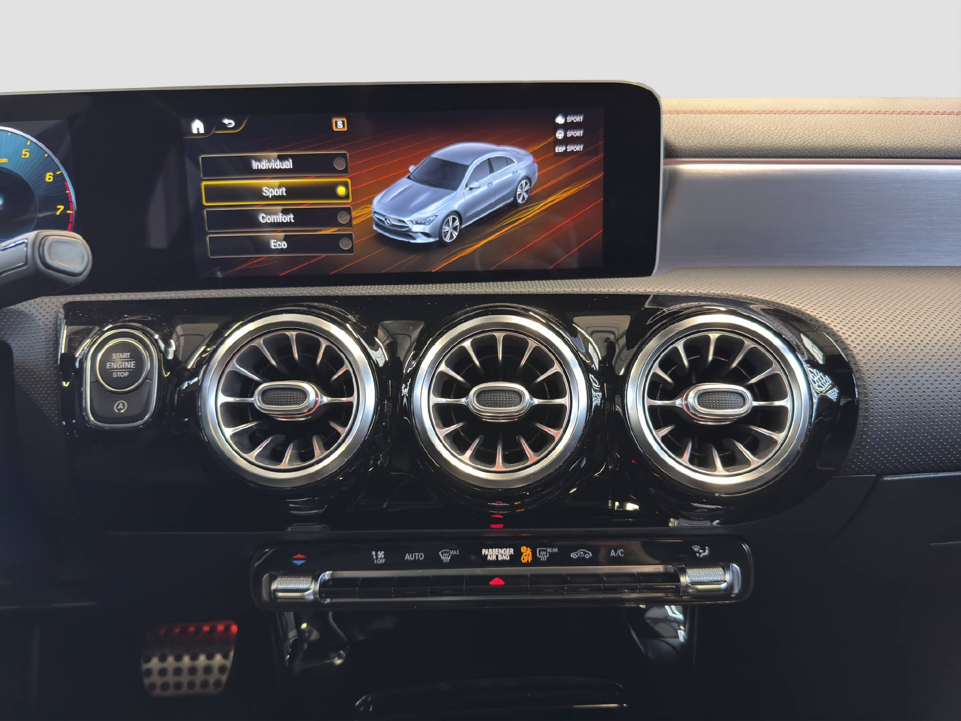 MERCEDES-BENZ CLA 220 AMG Line 4MATIC-image-10