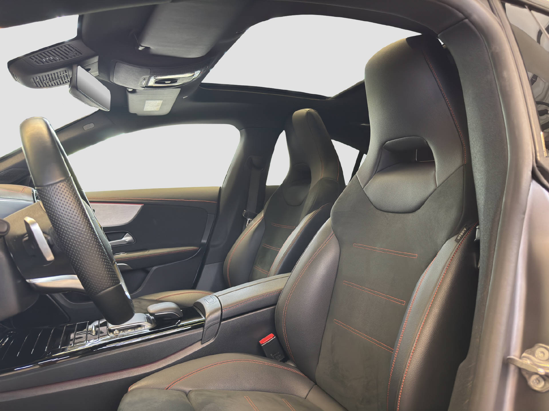 MERCEDES-BENZ CLA 220 AMG Line 4MATIC-image-11