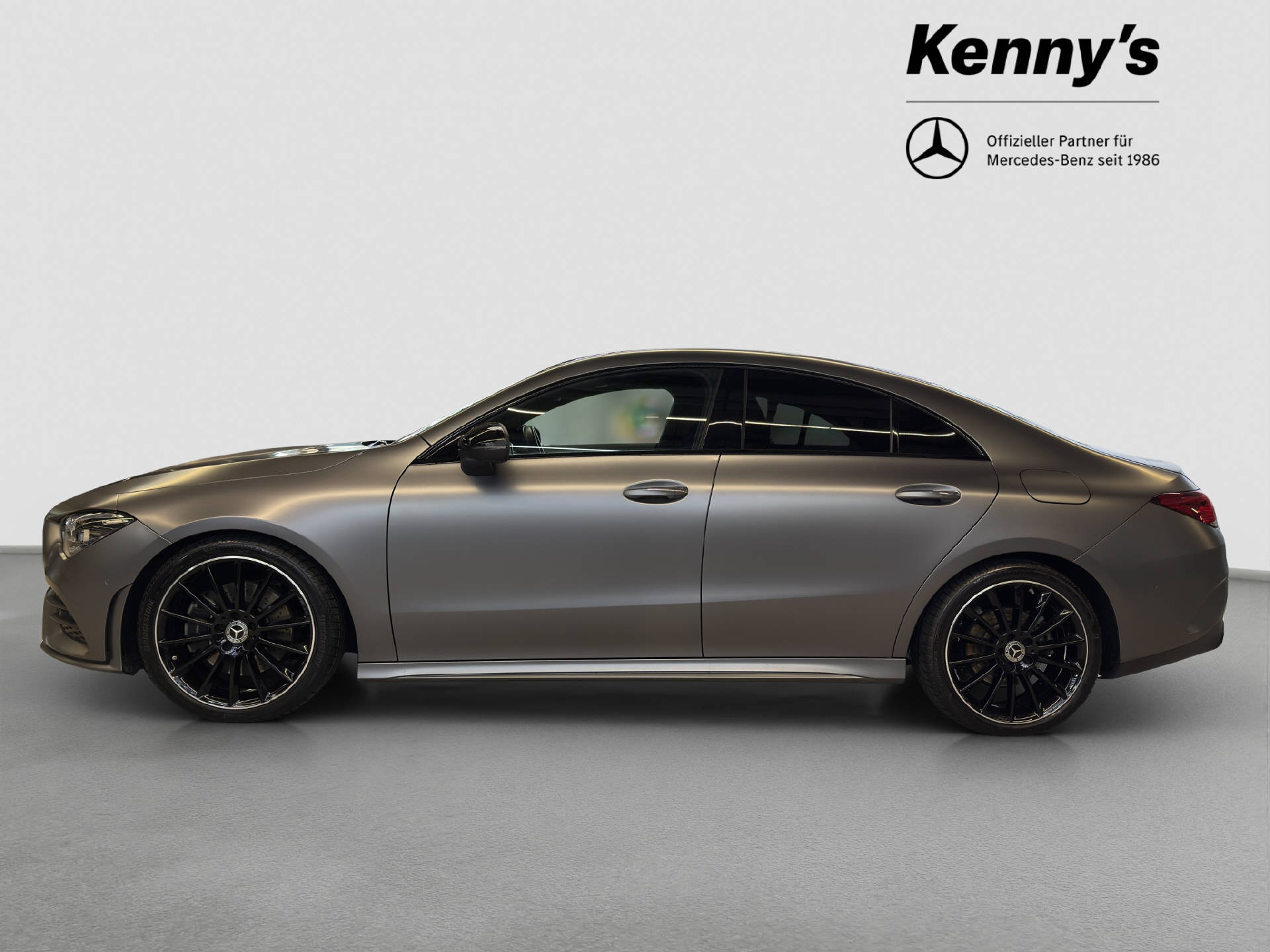 MERCEDES-BENZ CLA 220 AMG Line 4MATIC-image-2