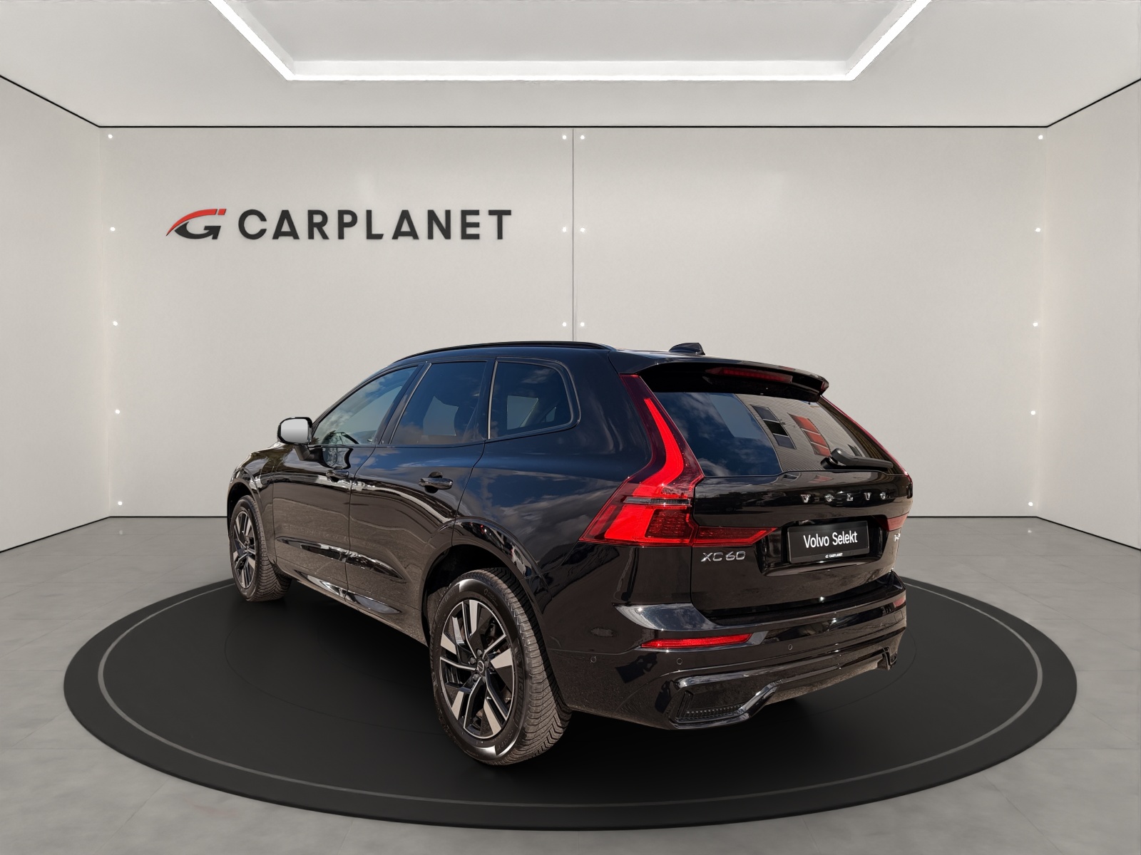 VOLVO XC60 2.0 T6 TE Plus Dark eAWD-image-3