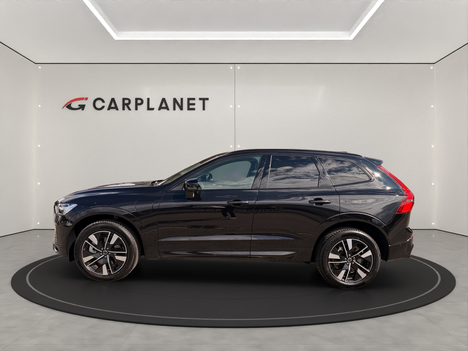 VOLVO XC60 2.0 T6 TE Plus Dark eAWD-image-2