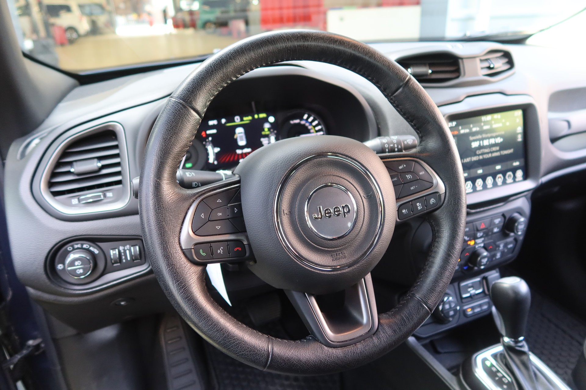 JEEP Renegade 1.3 PHEV S 240ps AWD-image-8