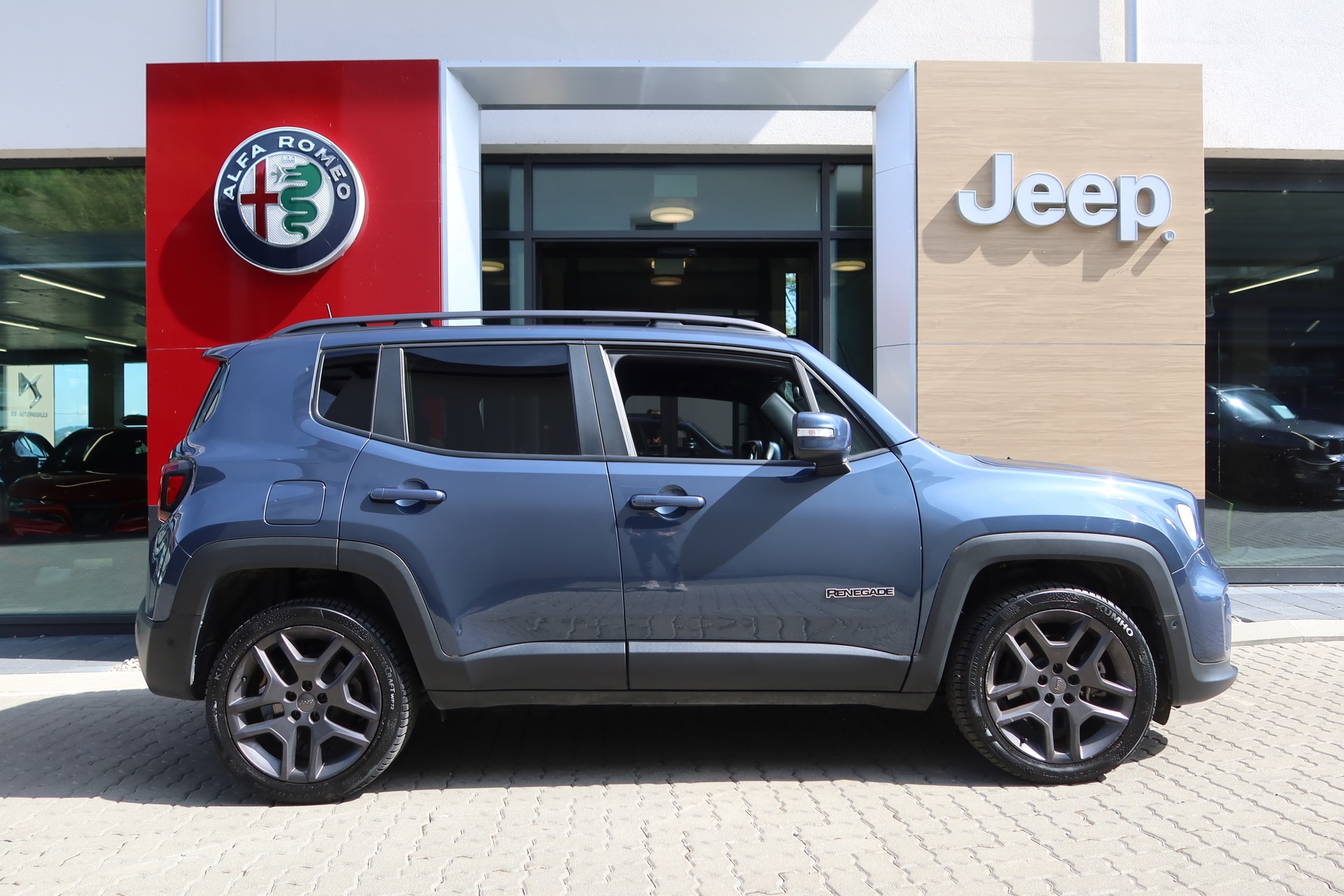 JEEP Renegade 1.3 PHEV S 240ps AWD-image-3