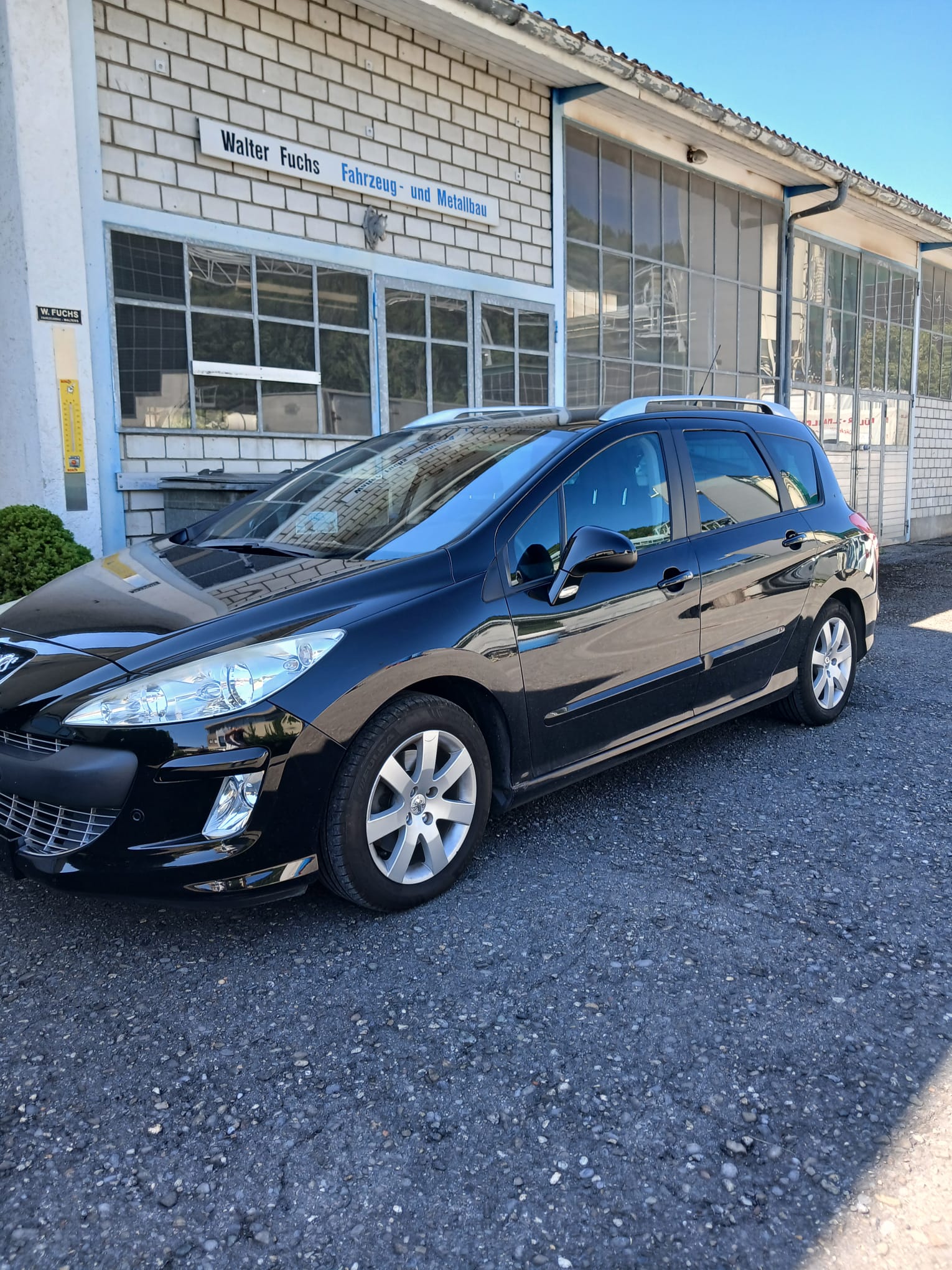 PEUGEOT 308 SW 2.0 HDI Sport Pack Automatic-image-2