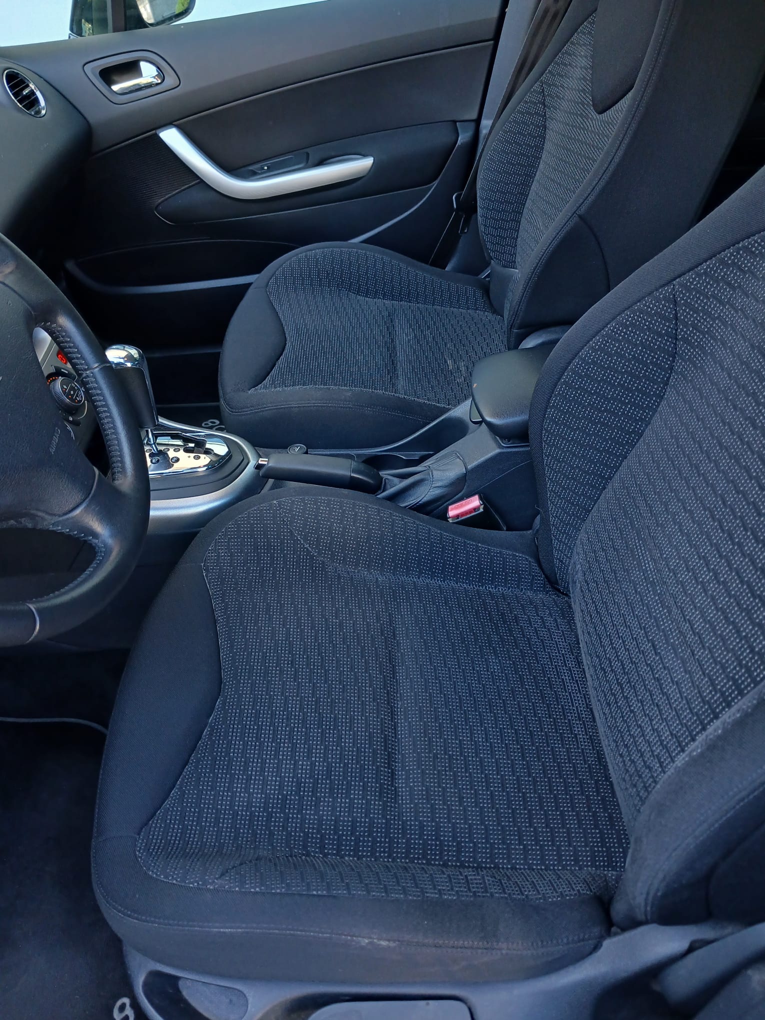 PEUGEOT 308 SW 2.0 HDI Sport Pack Automatic-image-6