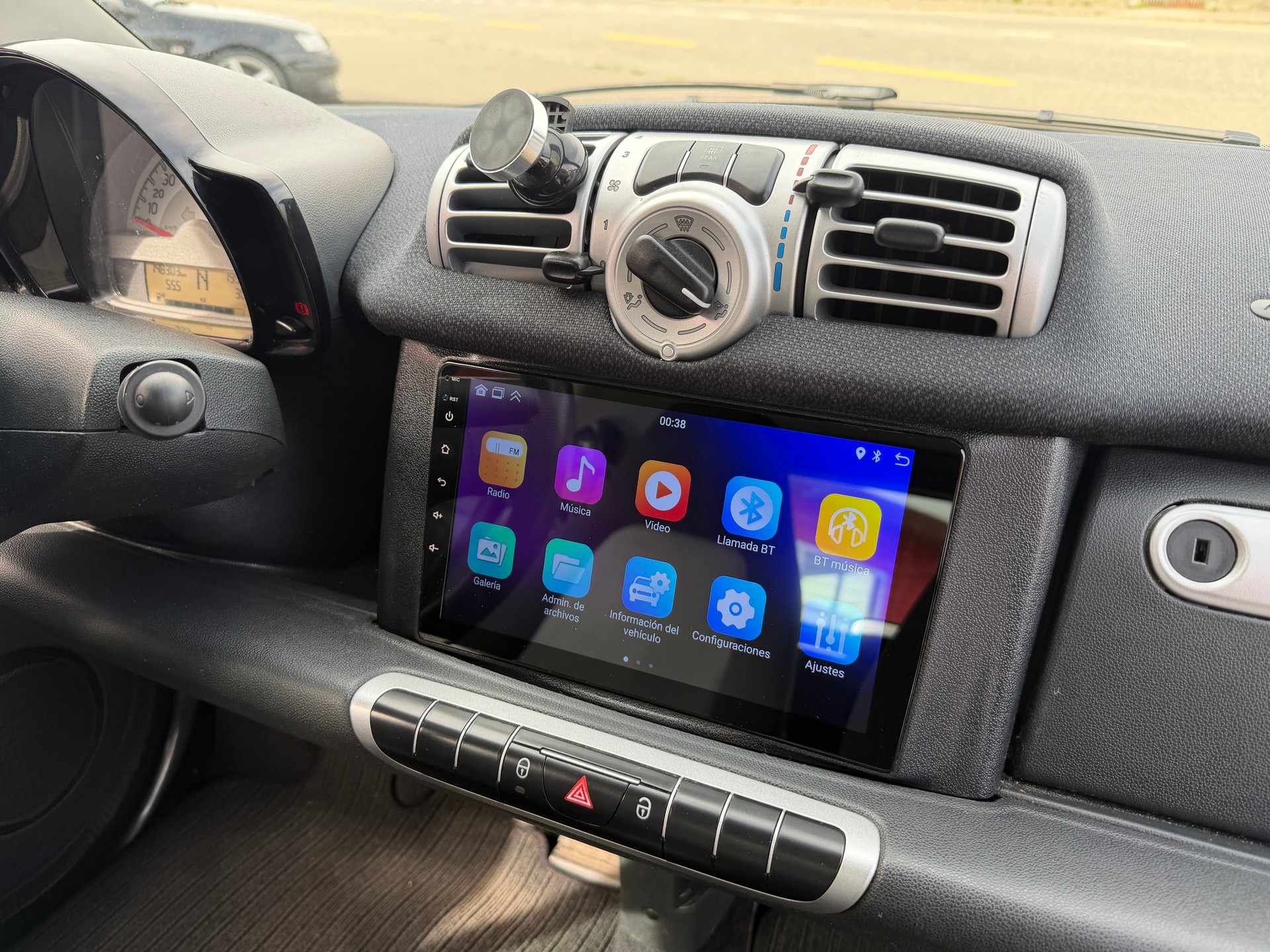 SMART fortwo city plus mhd softouch-image-9