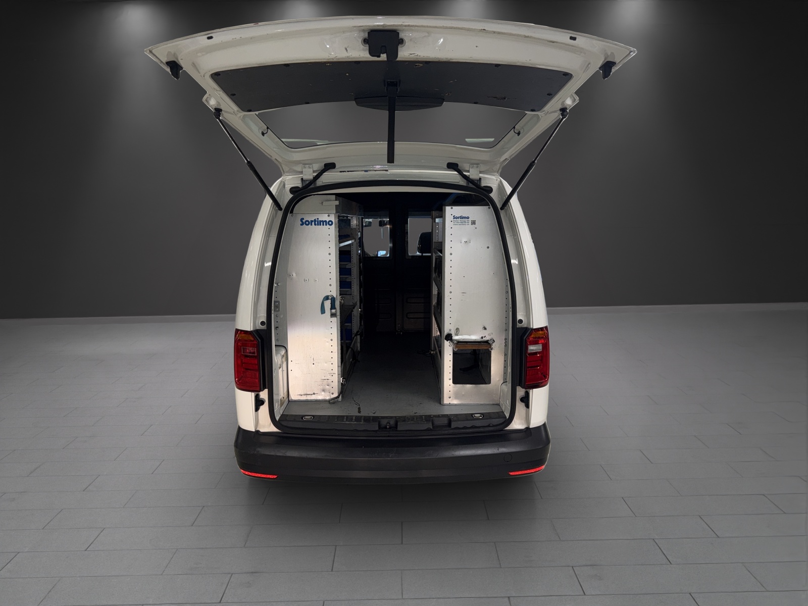 VW Caddy Maxi 1.4TGI BlueMotion Technology-image-11