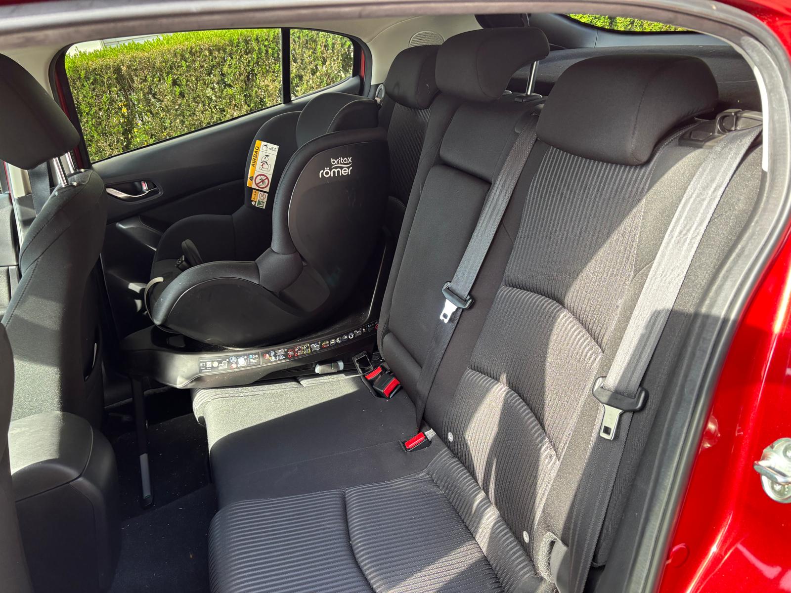 MAZDA 3 2.0 120 Revolution-image-4