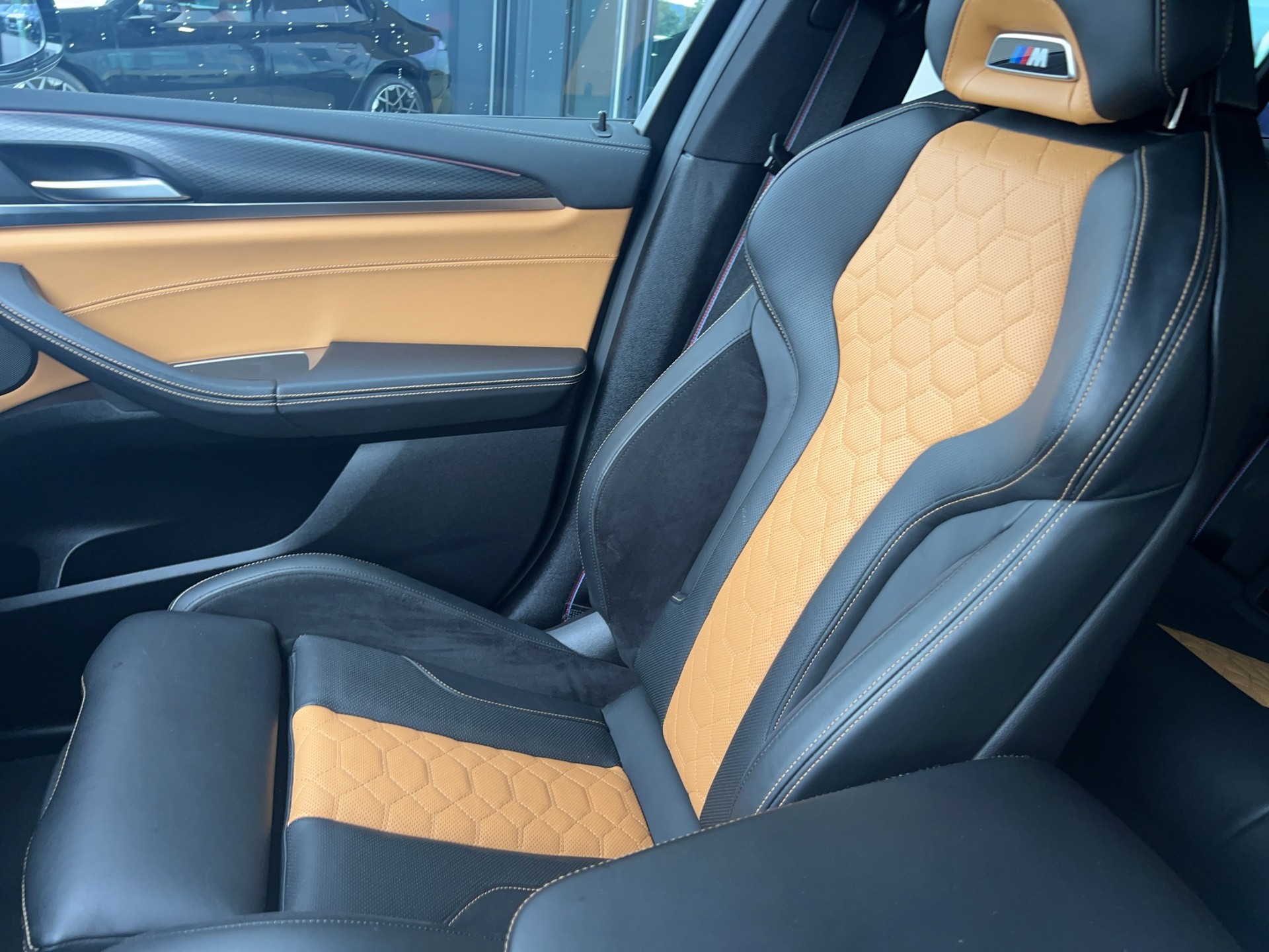 BMW X4M xDrive-image-17