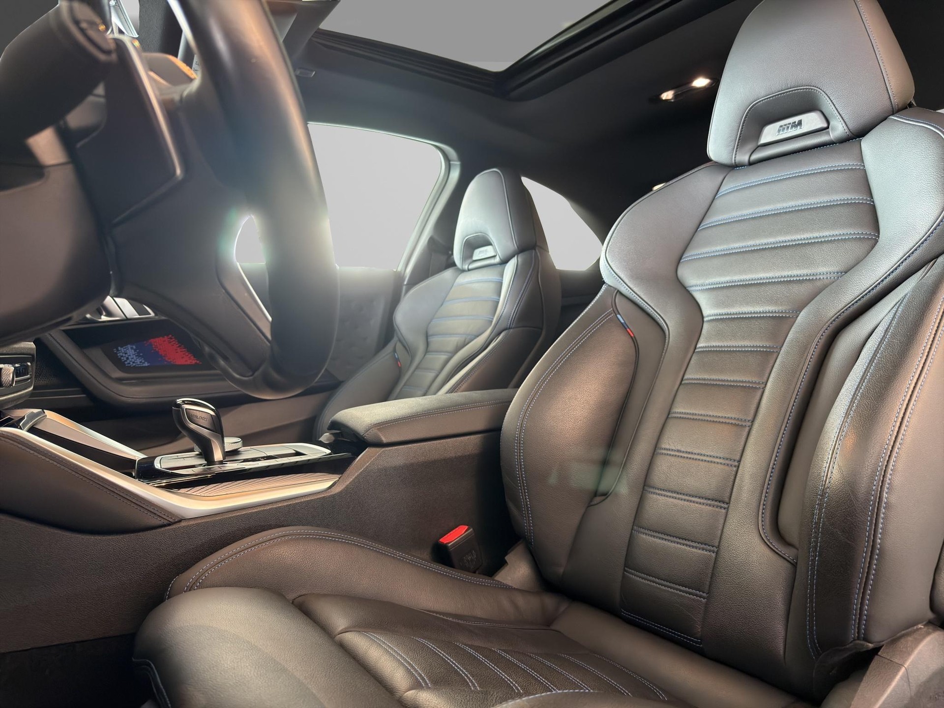 BMW M240i xDrive Coupé-image-10