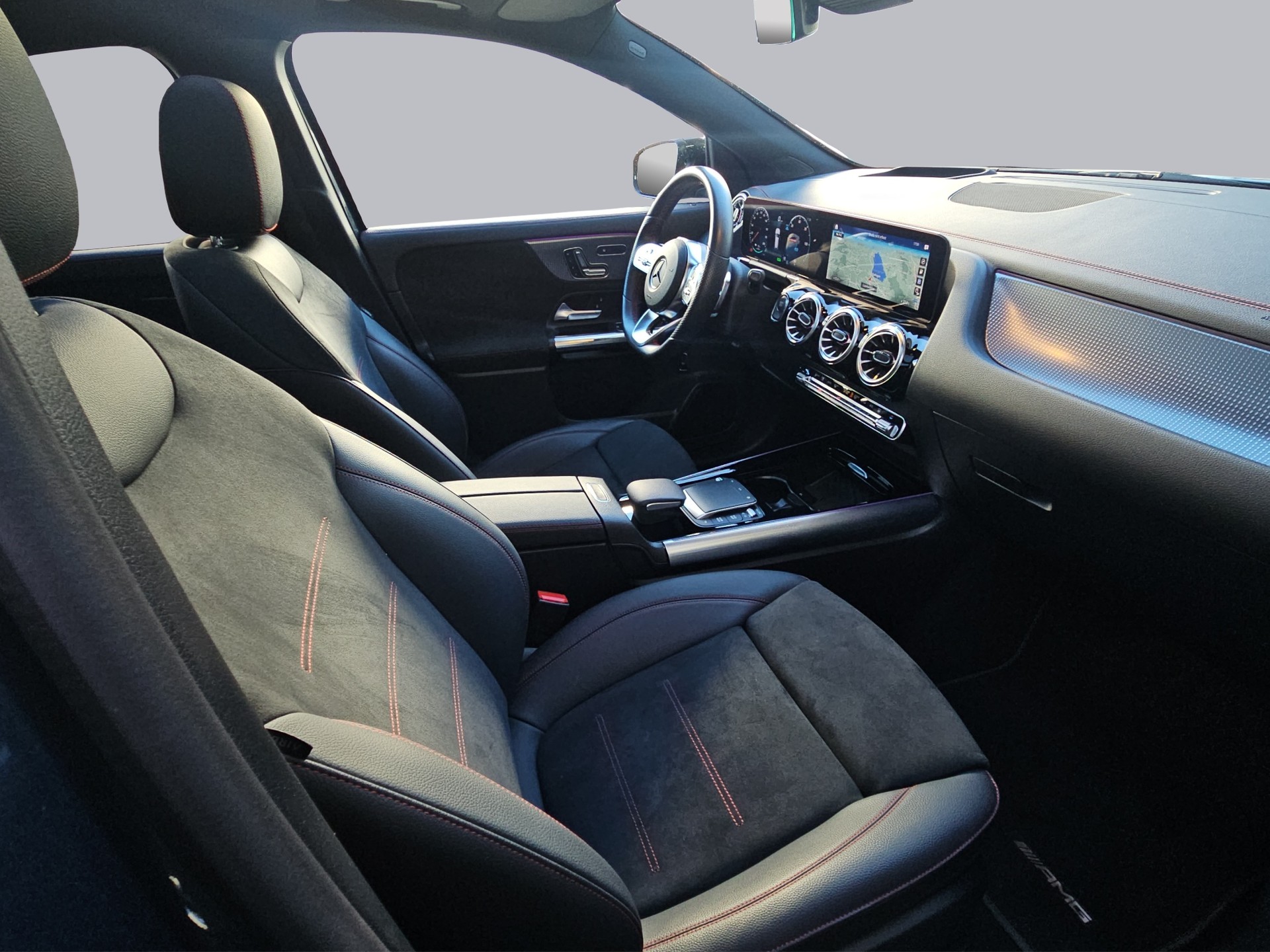 MERCEDES-BENZ EQA 350 AMG Line 4Matic-image-15