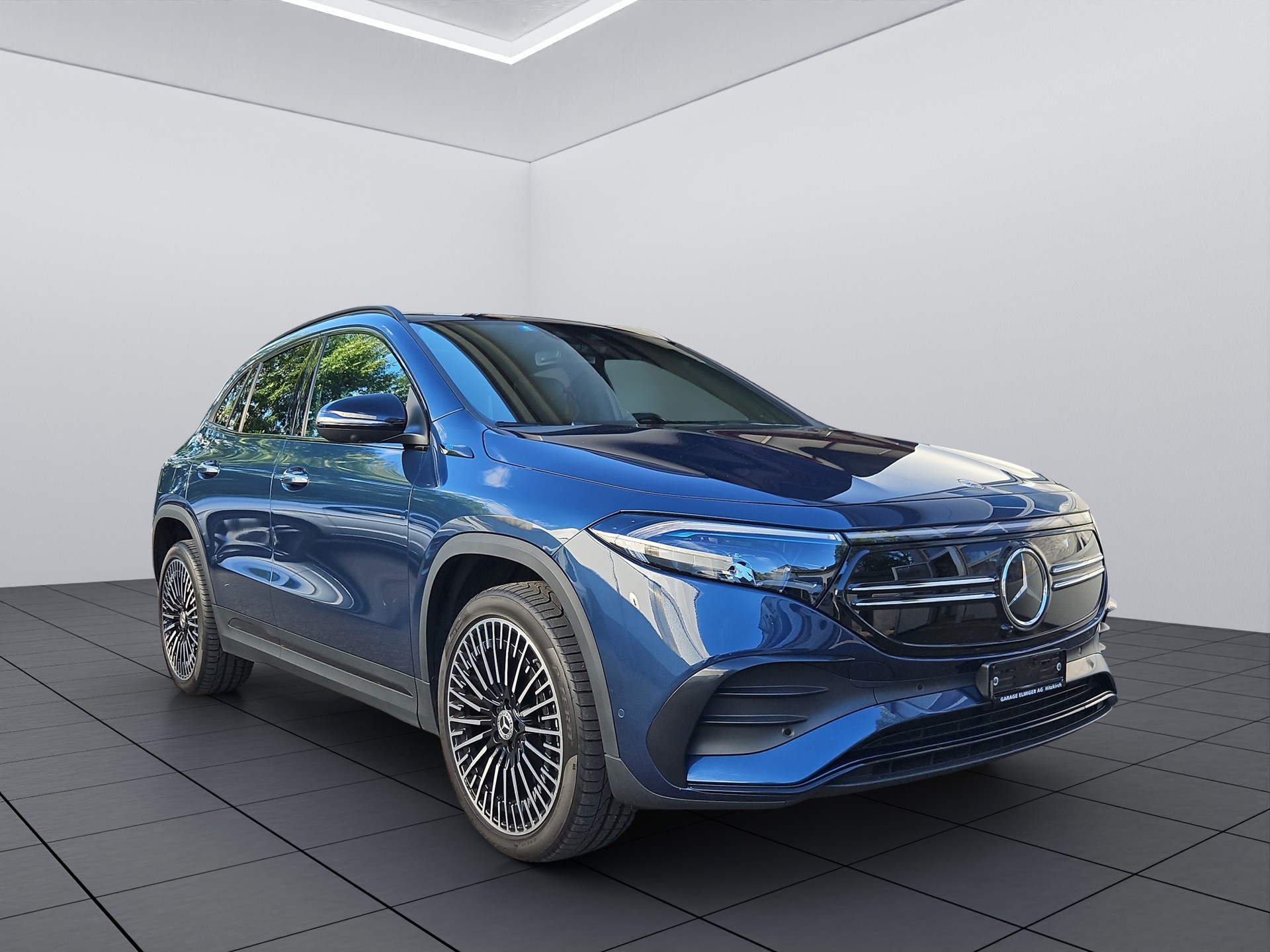 MERCEDES-BENZ EQA 350 AMG Line 4Matic-image-1