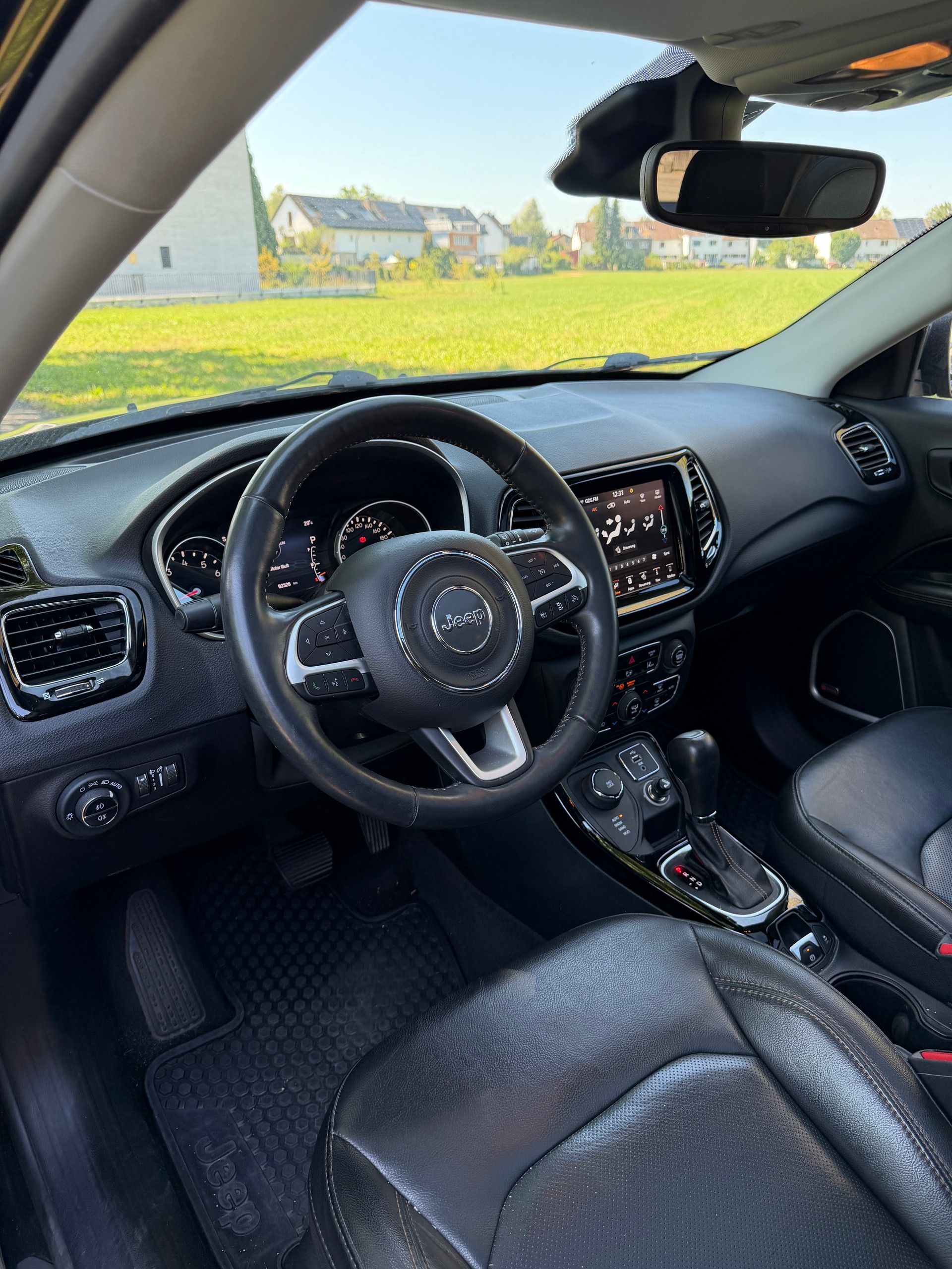 JEEP Compass 1.4 Turbo Limited AWD 9ATX-image-4