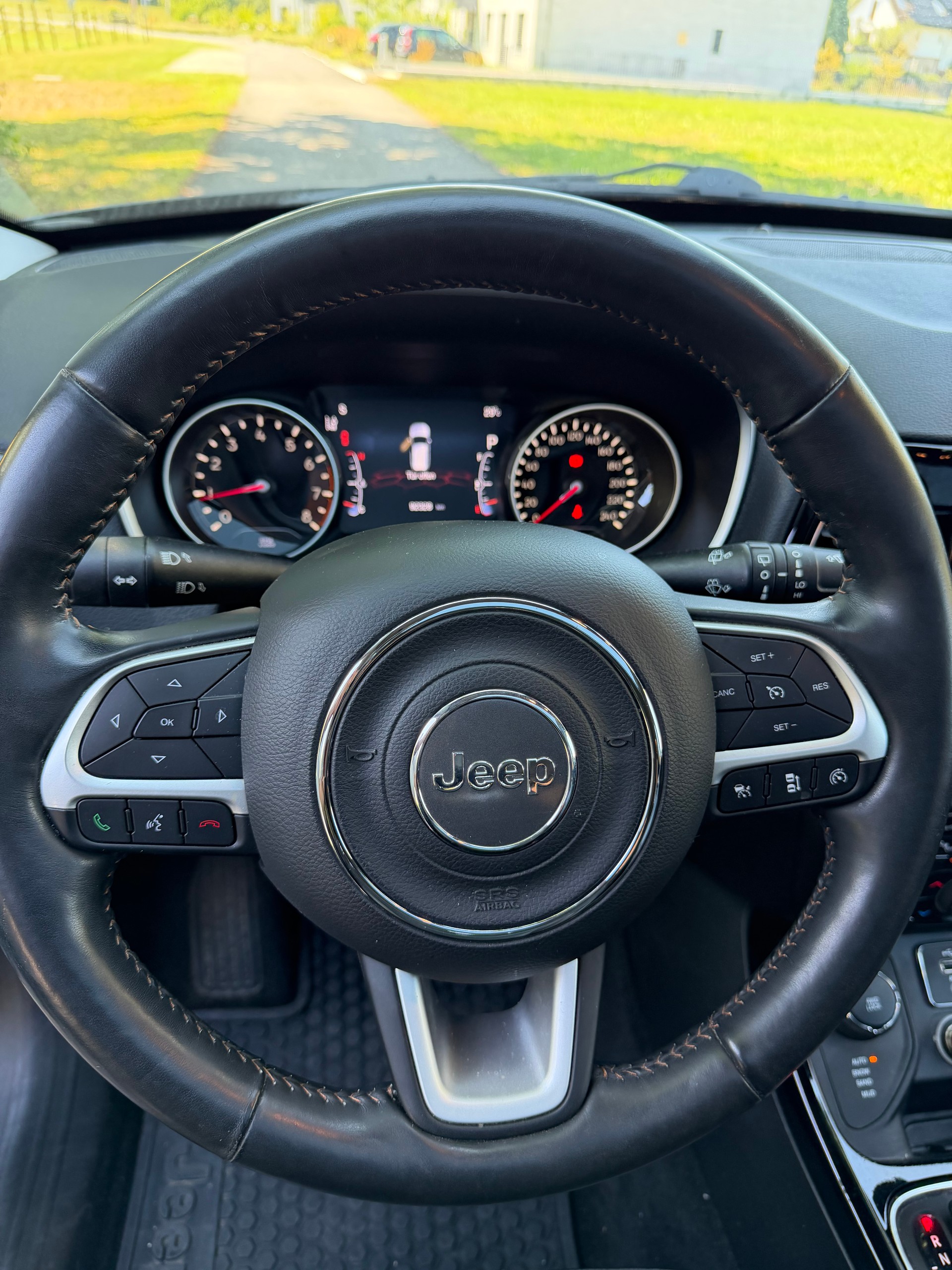 JEEP Compass 1.4 Turbo Limited AWD 9ATX-image-5